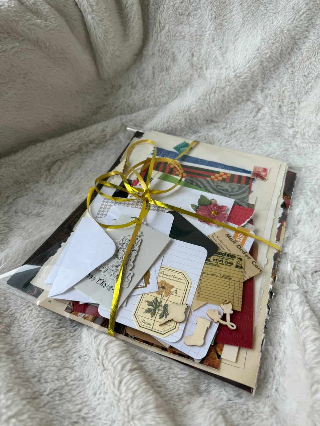 Vintage Christmas Ephemera Craft Bundle image indicator(5)