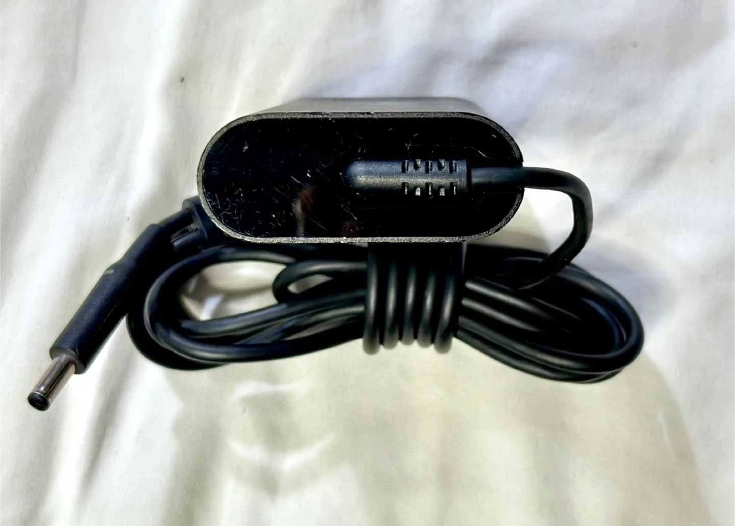 Dell 45W Laptop Charger image indicator(6)