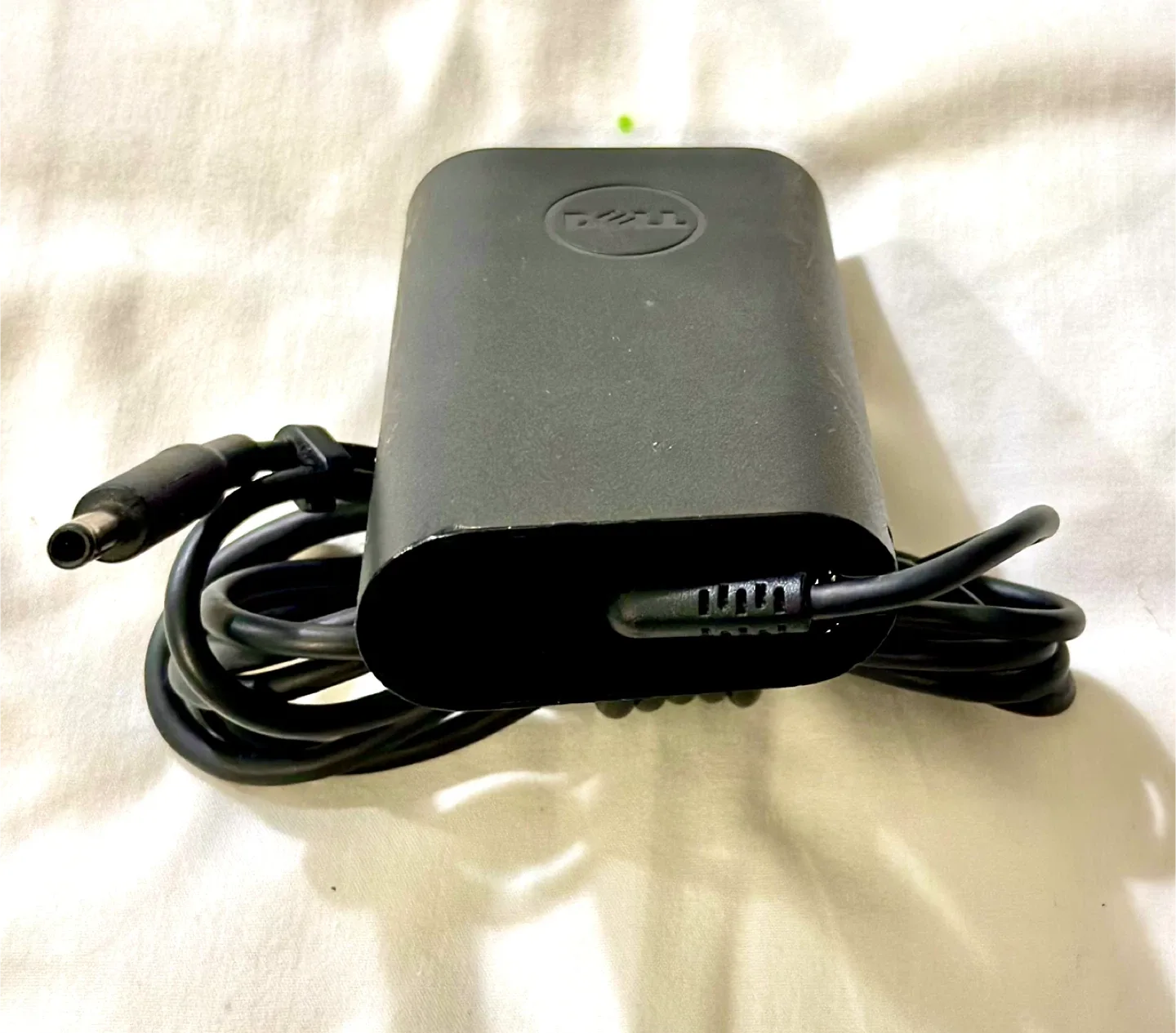 Dell 45W Laptop Charger image indicator(4)