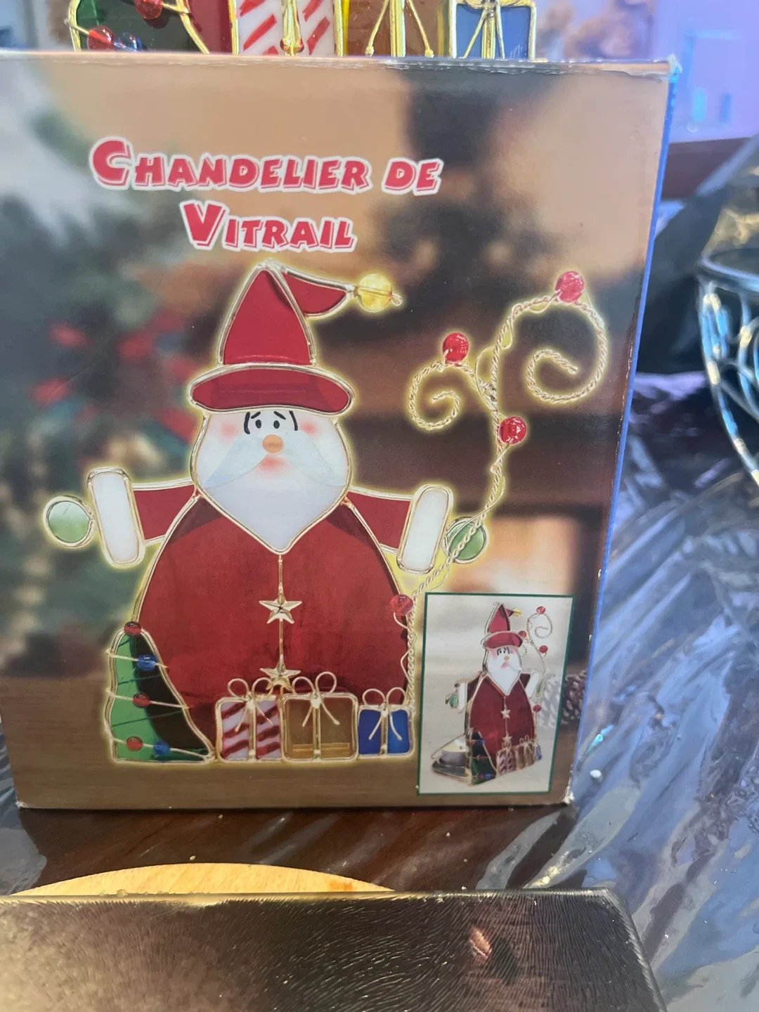 Chandelier de Vitrail Santa Candle Holder image indicator(4)