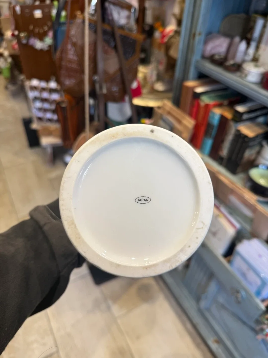 Japanese Patterned Jar with Cork Lid (medium size) image indicator(2)