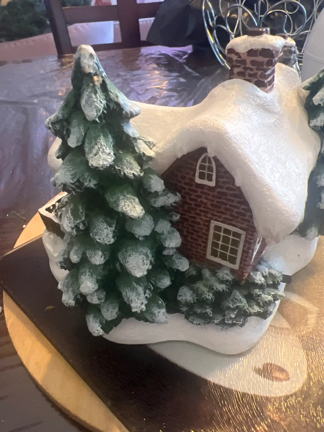 Christmas Village House Figurine image indicator(2)