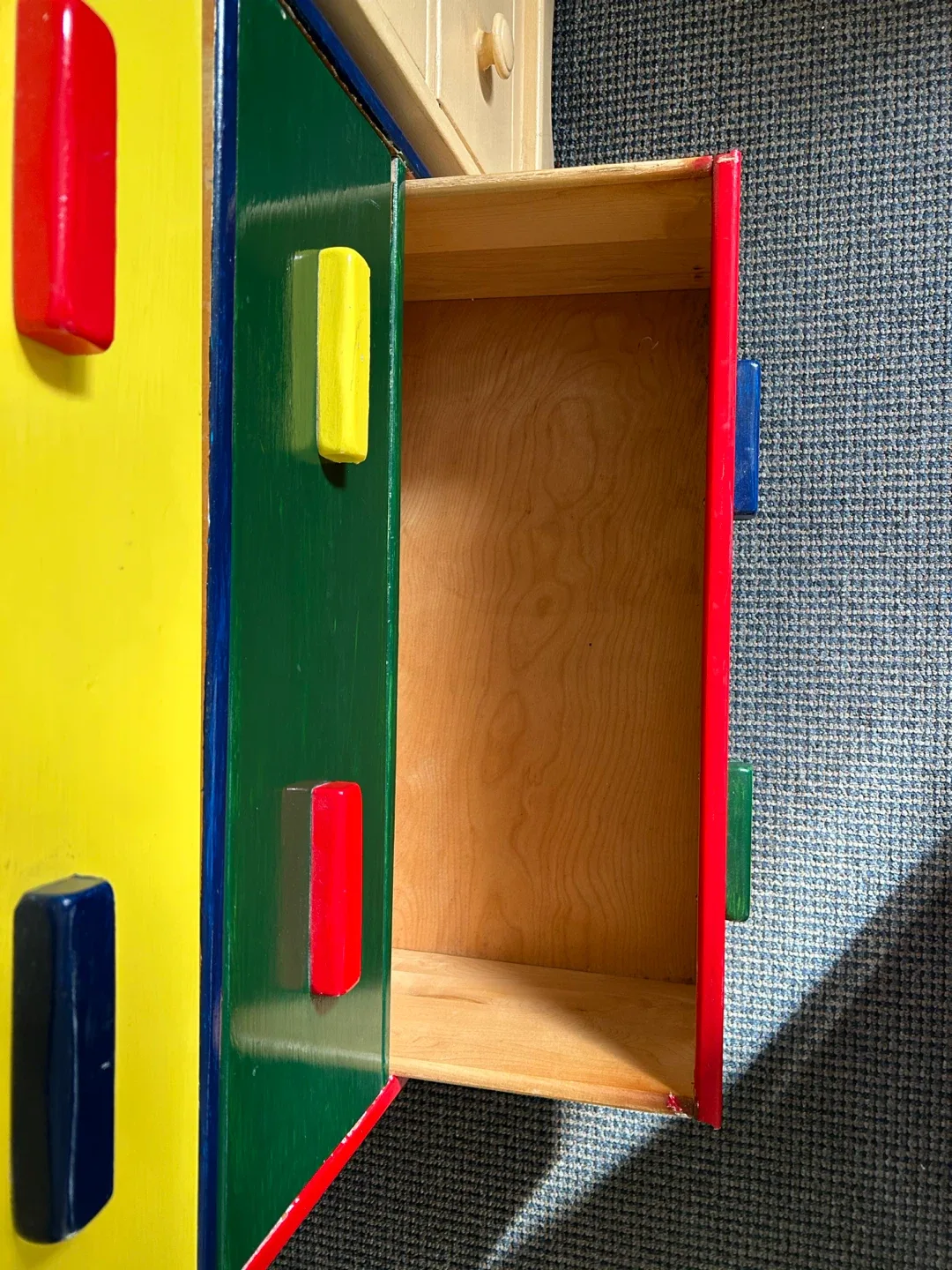 Colorful Kids' Dresser image indicator(5)