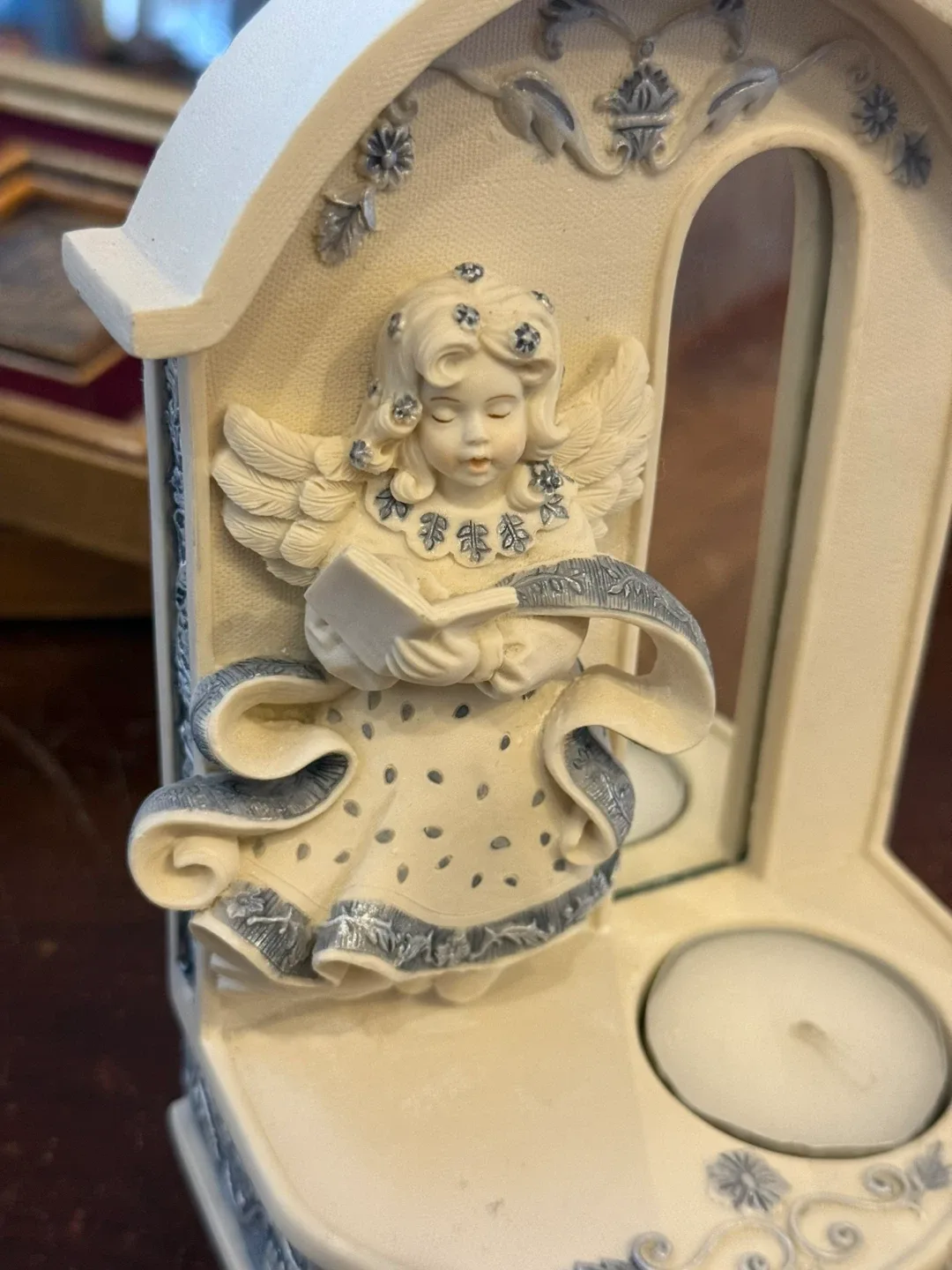 2000s Angel Candle Holder image indicator(2)