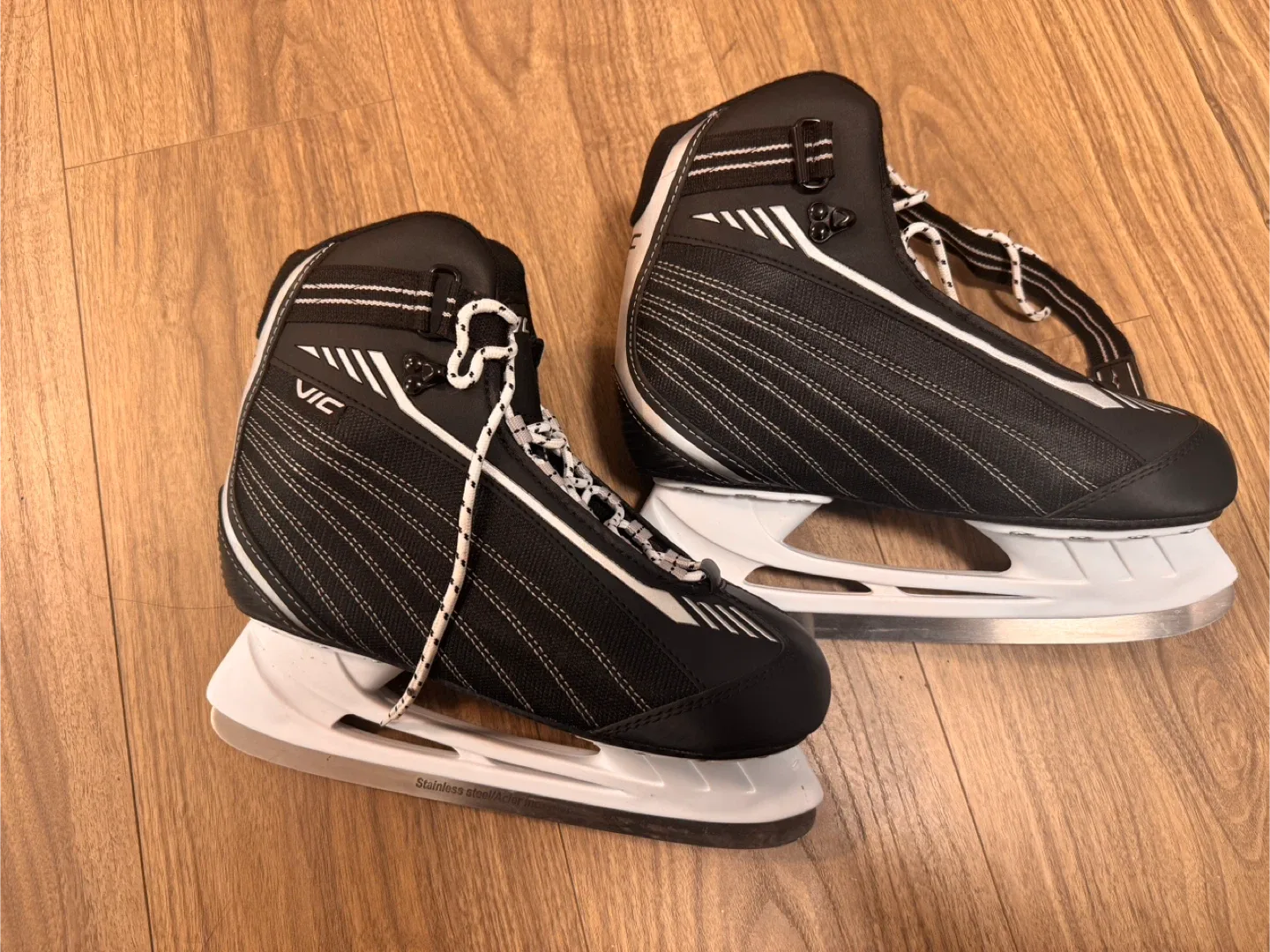 Vickerey Ice Hockey Skates - US Size 8 image indicator(3)