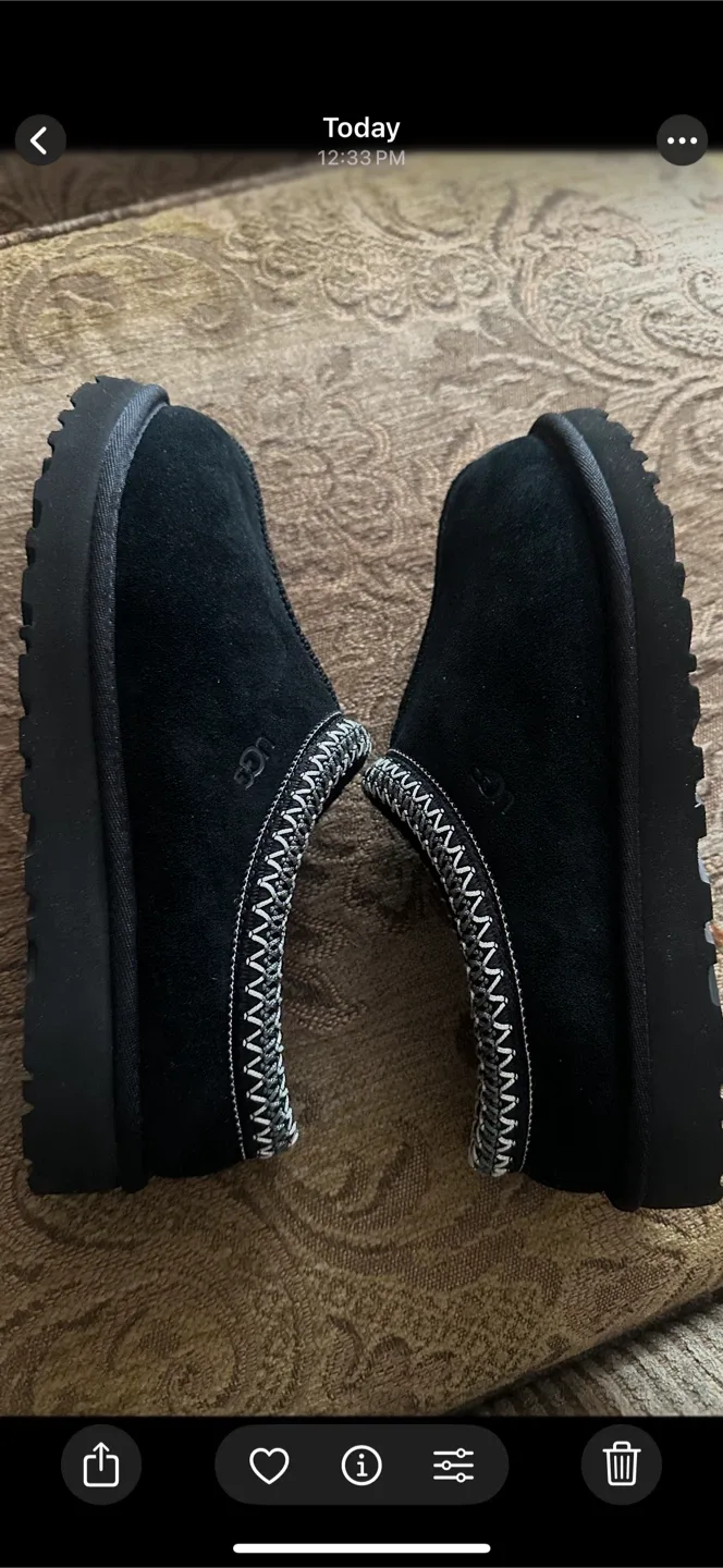 UGG Tasman Slipper - Black image indicator(6)
