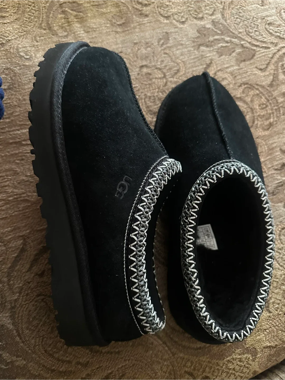 UGG Tasman Slipper - Black image indicator(8)