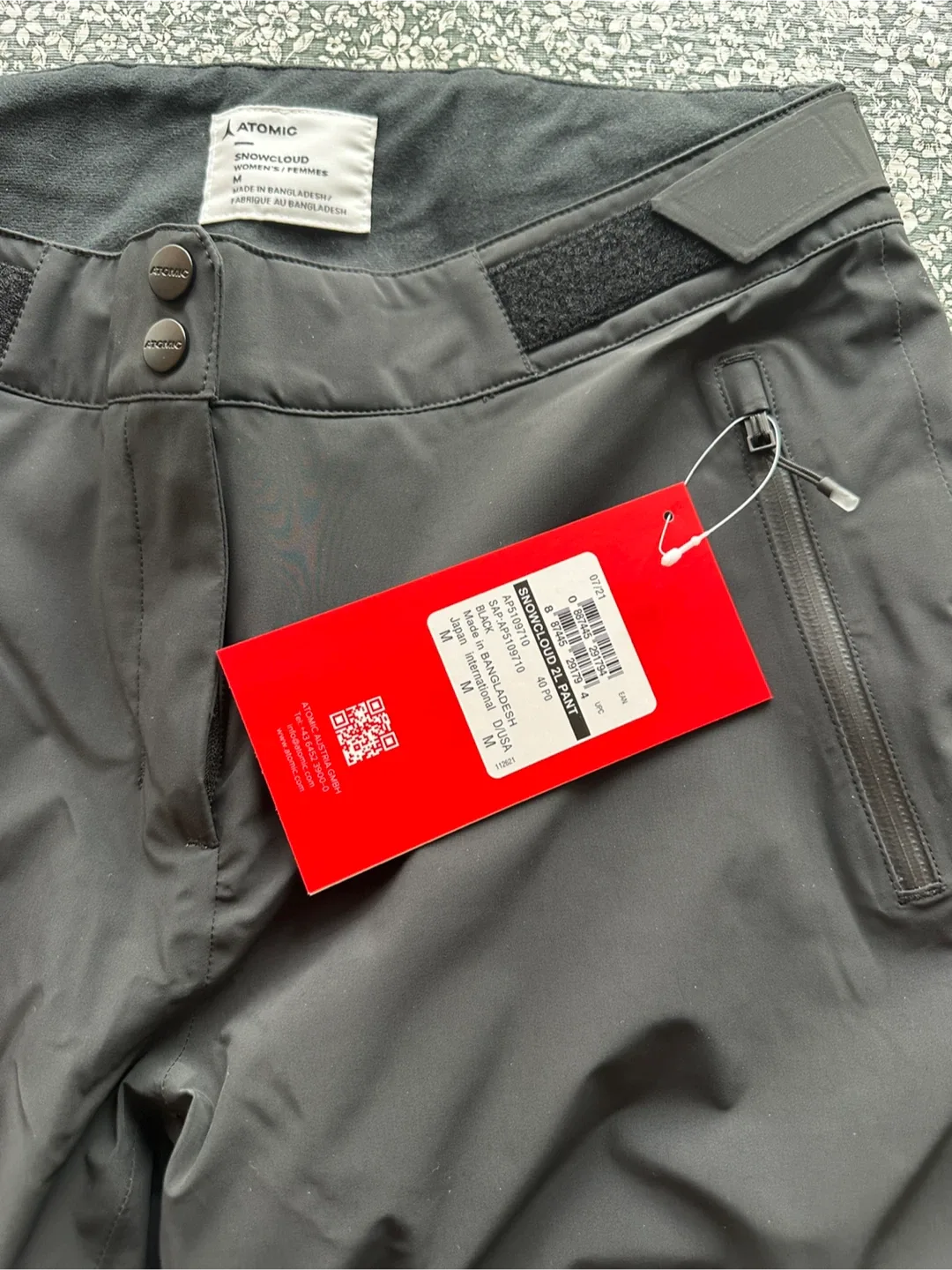 Atomic SnowCloud 2L ski jacket and pants set image indicator(5)