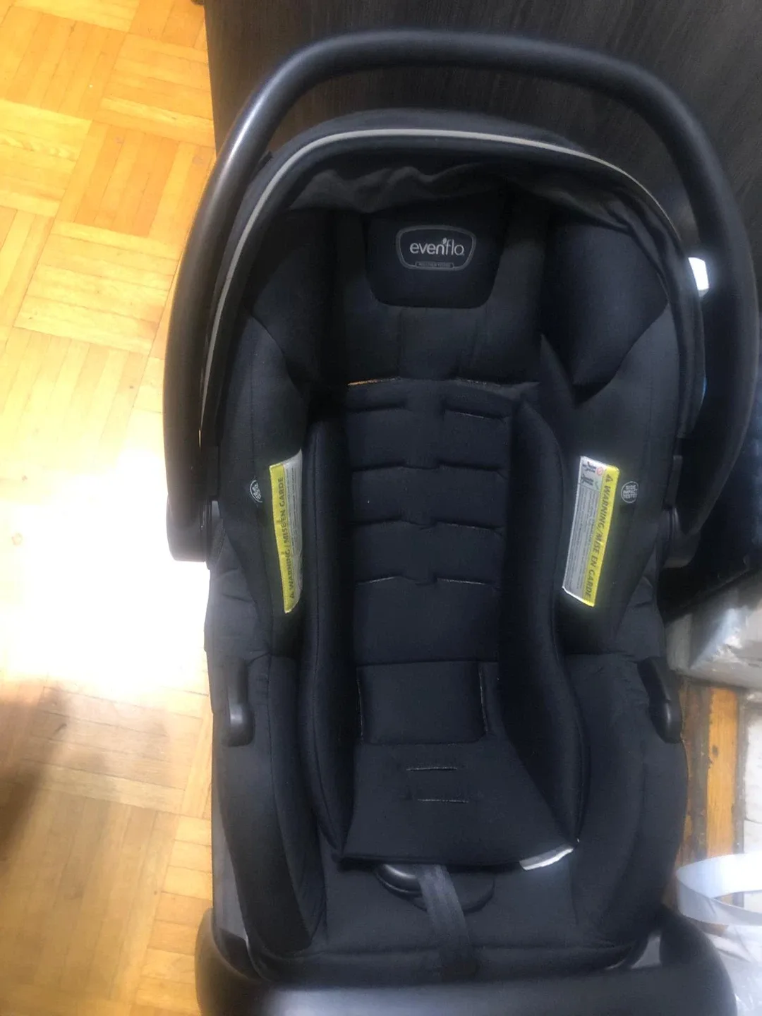 Evenflo Infant Car Seat - Black image indicator(3)