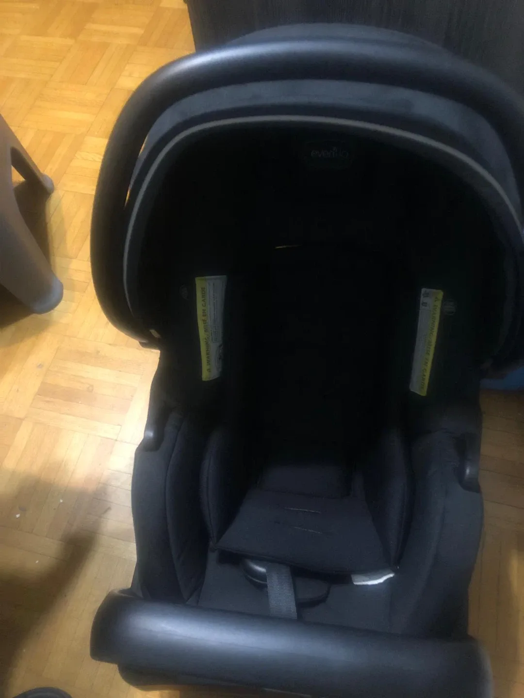 Evenflo Infant Car Seat - Black image indicator(4)