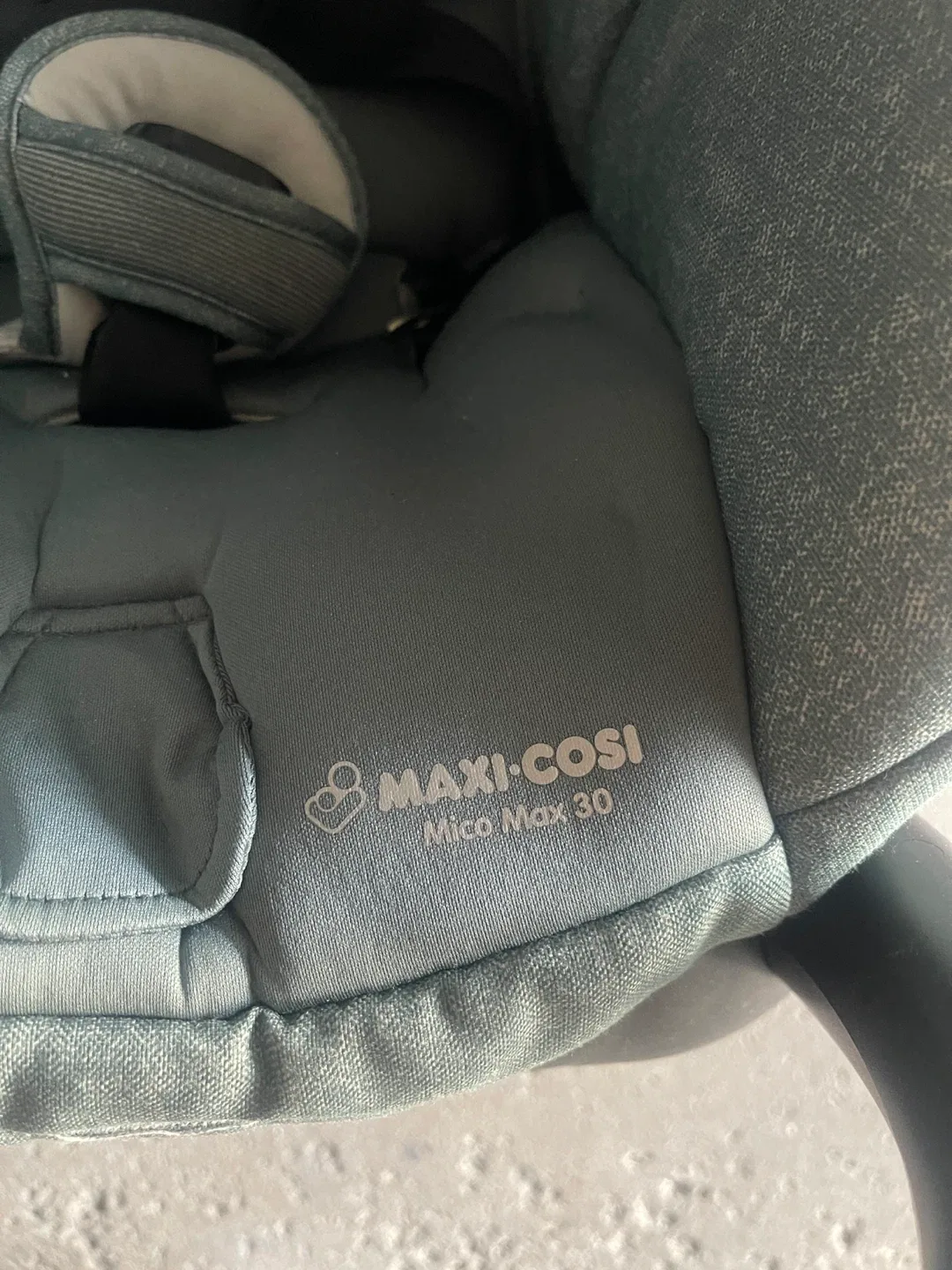 Maxi-Cosi Mico Max 30 Infant Car Seat image indicator(2)