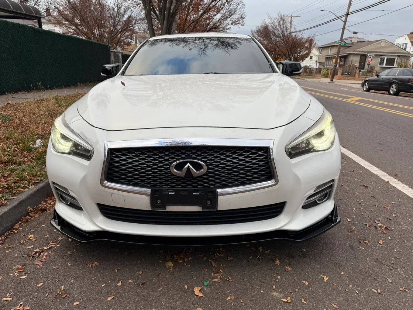2015 Infiniti Q50 Sedan - White image indicator(3)