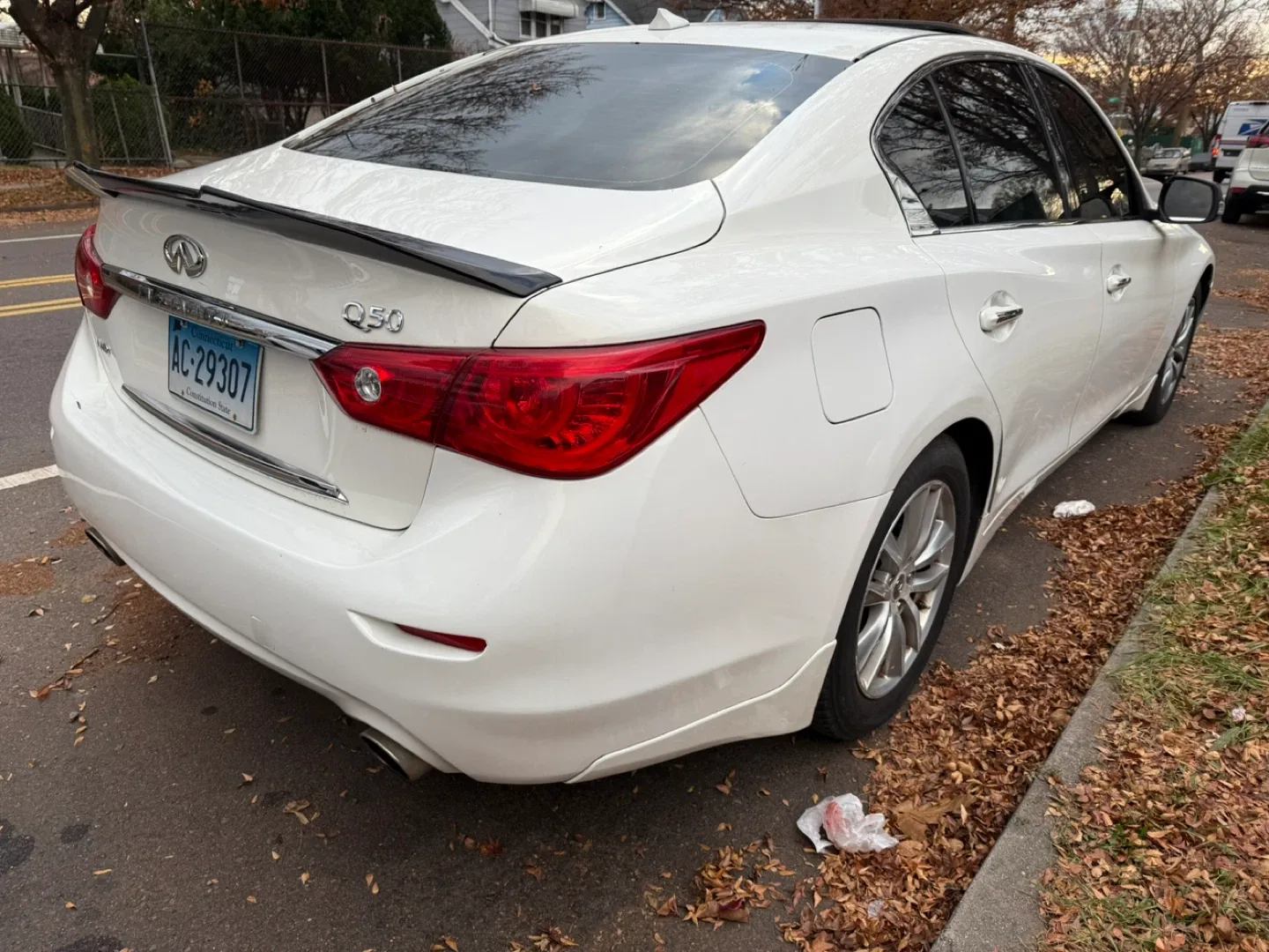 2015 Infiniti Q50 Sedan - White image indicator(5)