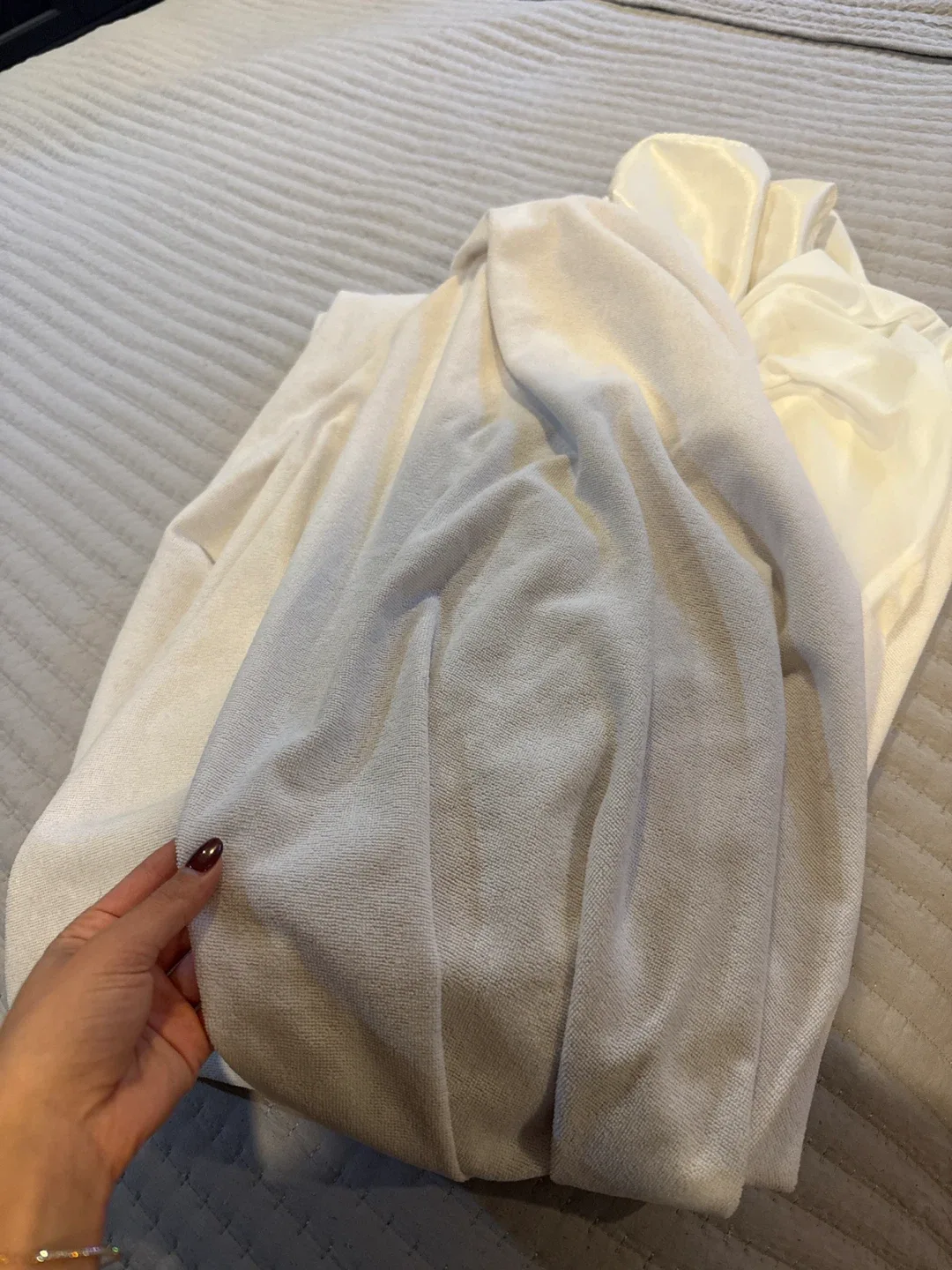 Waterproof mattress protector