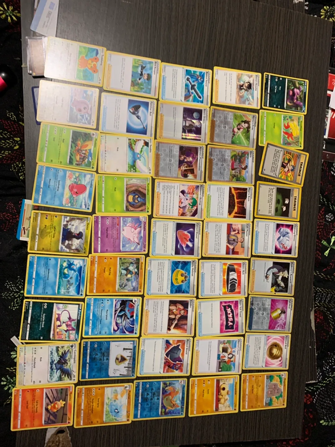 Pokemon Trading Cards - Assorted Lot