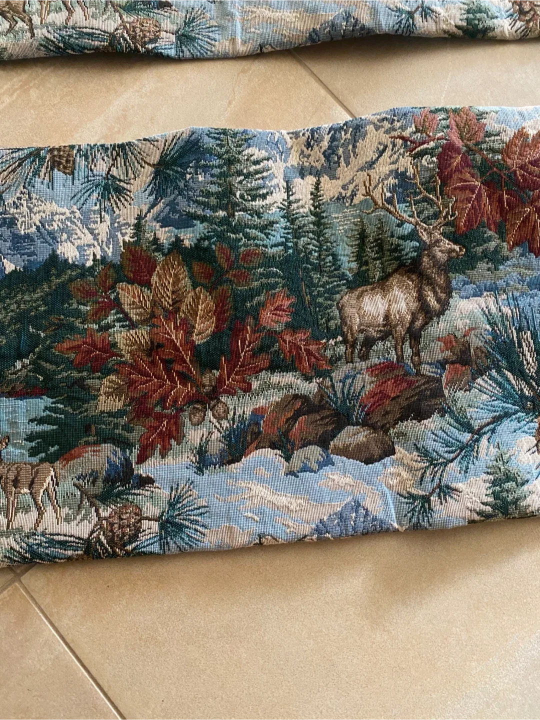 Tapestry Table Runners with Deer Design image indicator(3)