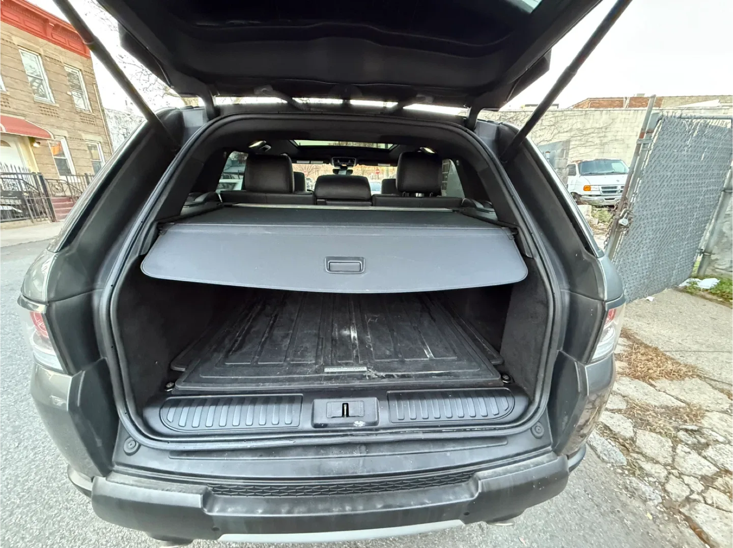 2017 Gray Land Rover Range Rover Sport image indicator(5)