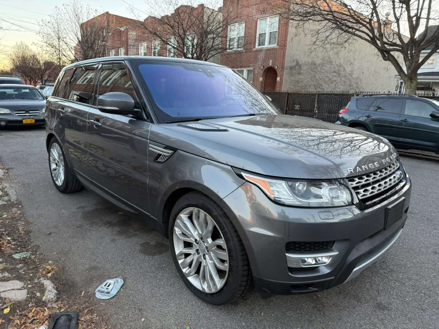 2017 Gray Land Rover Range Rover Sport image indicator(2)