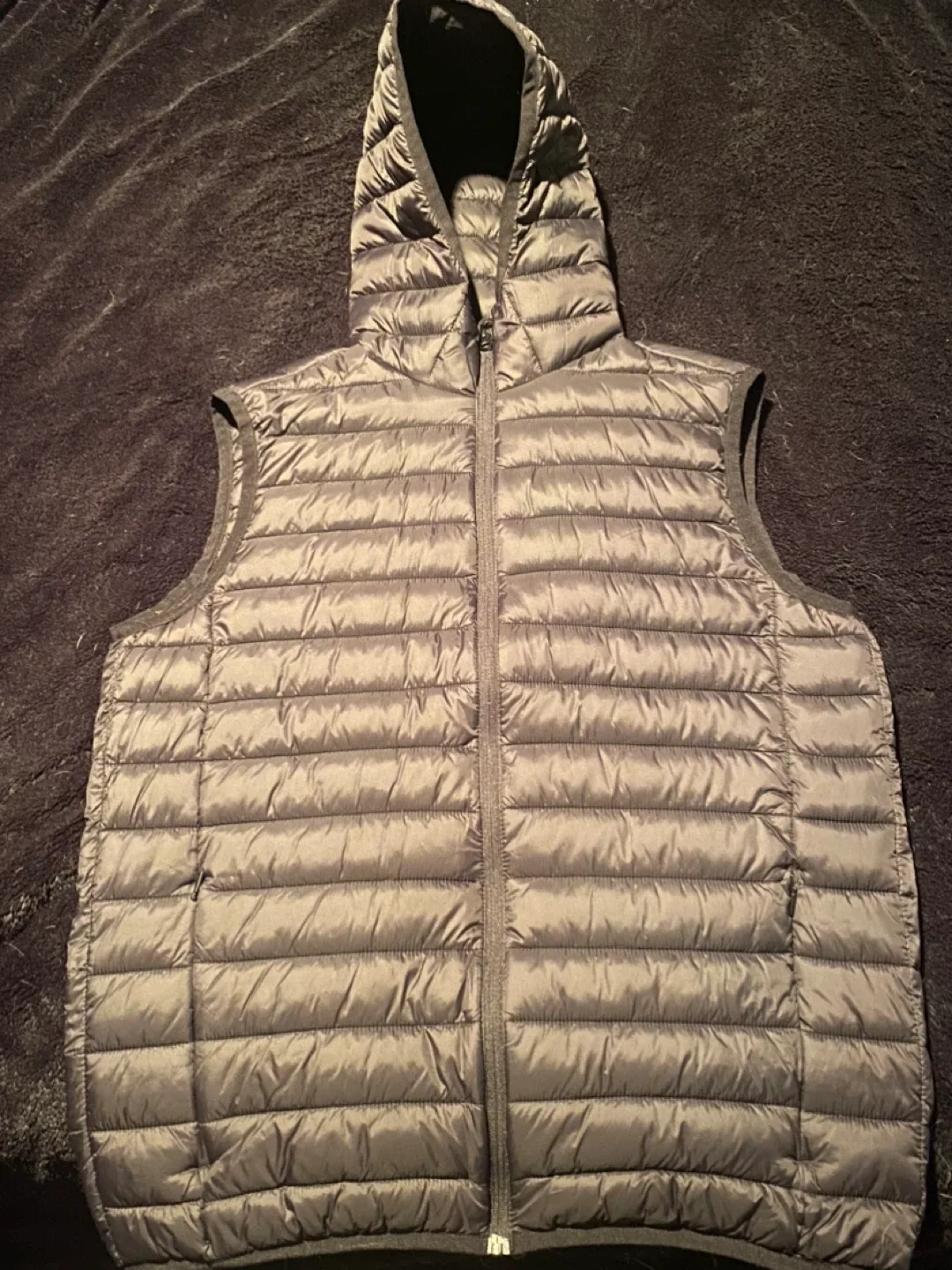 H&M Hooded Puffer Vest image indicator(4)