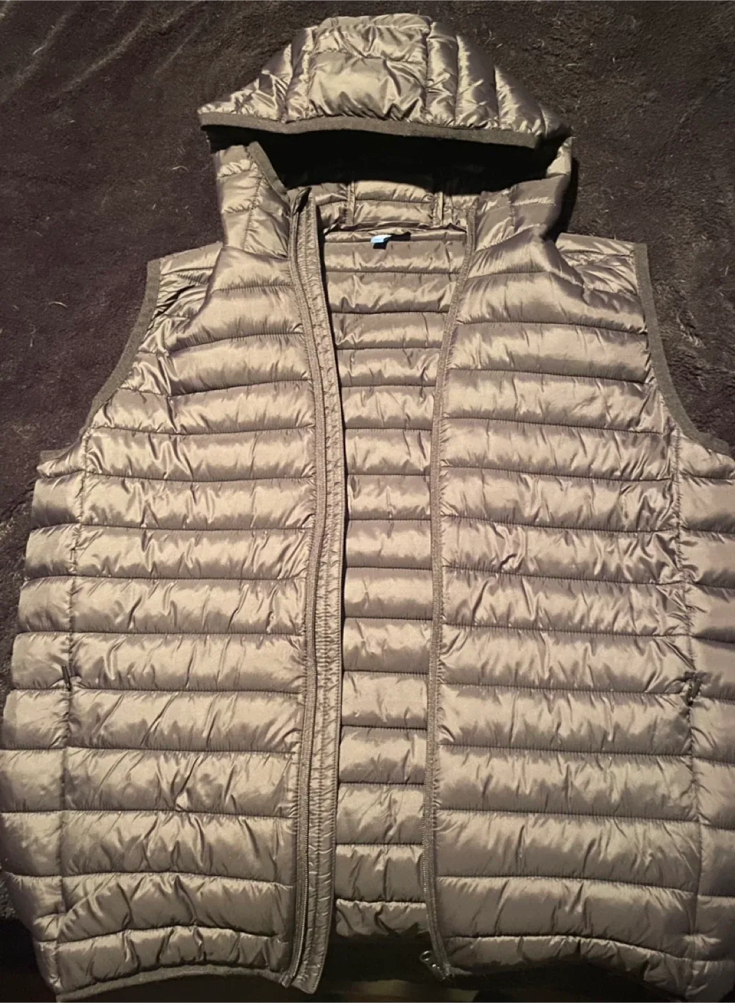 H&M Hooded Puffer Vest image indicator(2)