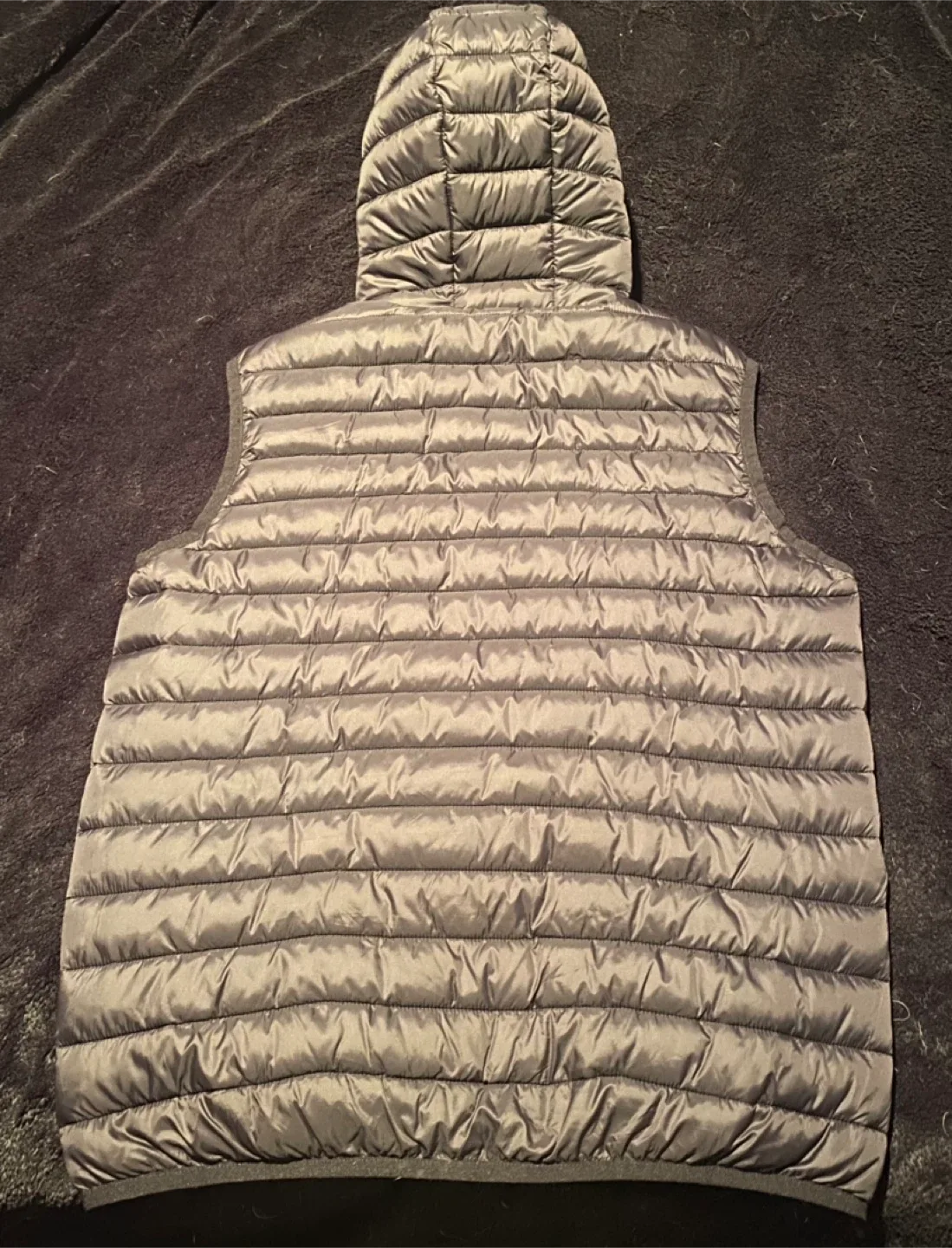 H&M Hooded Puffer Vest image indicator(3)