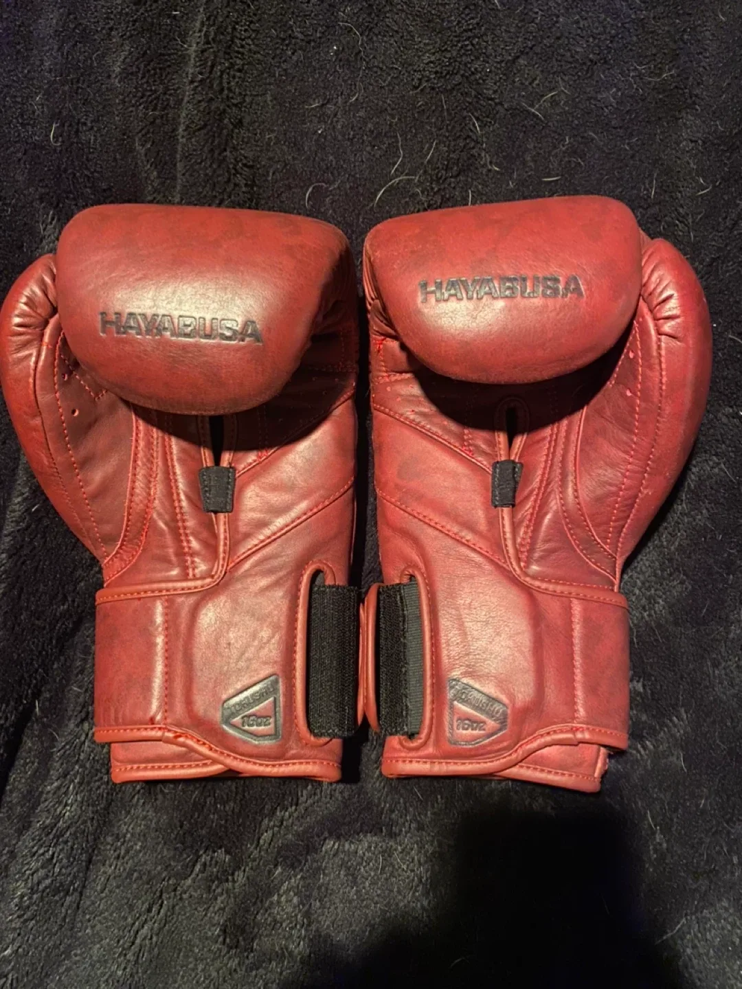 Hayabusa T3 LX Boxing Gloves - 16oz image indicator(2)
