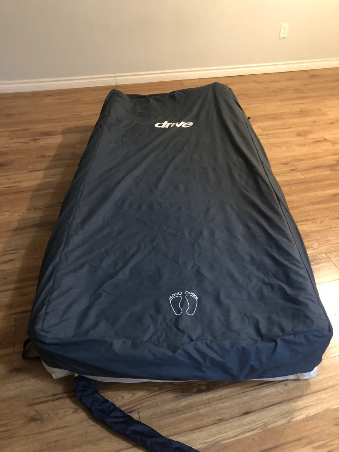 Invacare hospital bed + Drive Med-Aire Plus bedsore mattress image indicator(3)