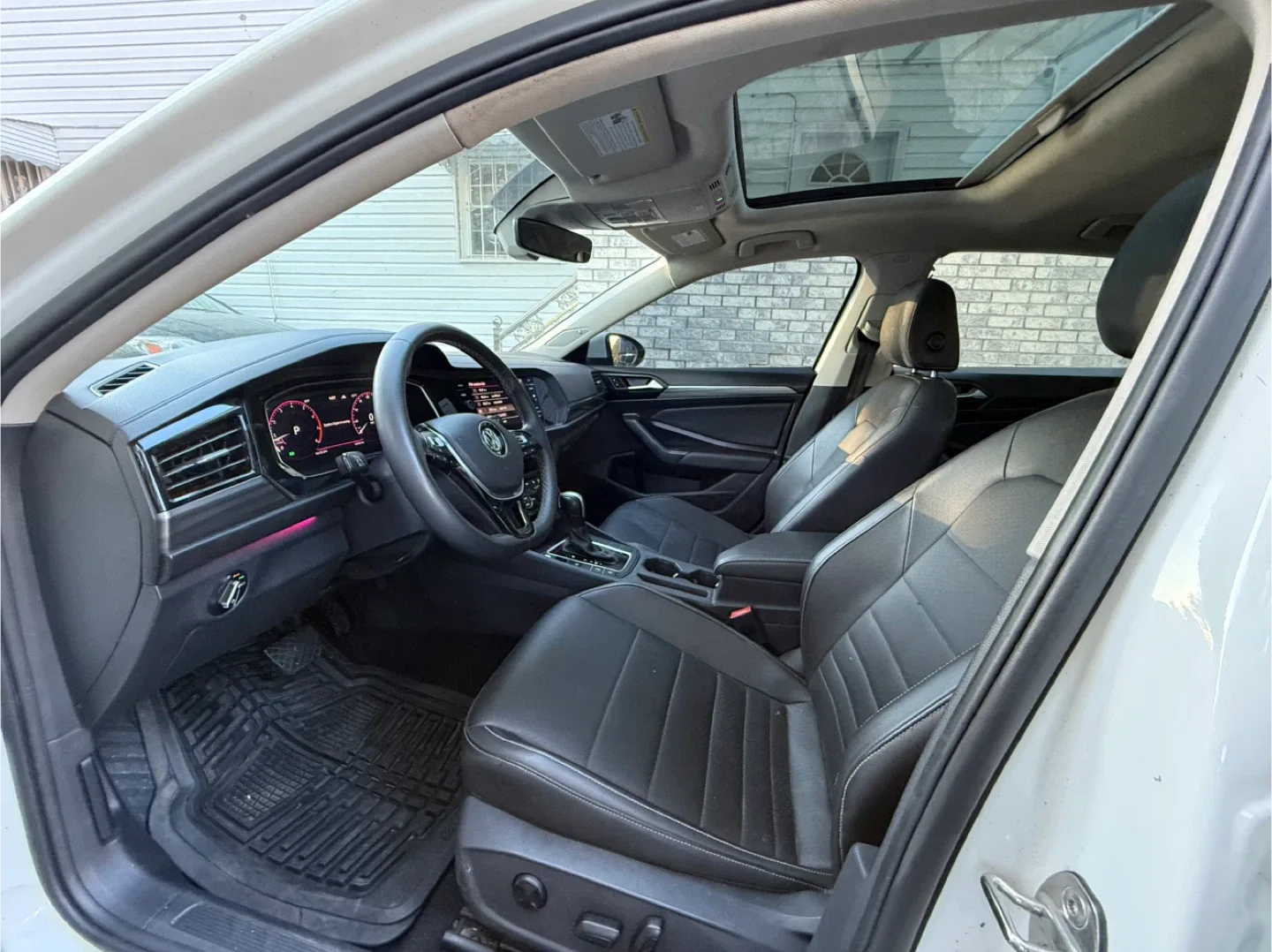 2021 White Volkswagen Jetta Sedan SEL image indicator(6)