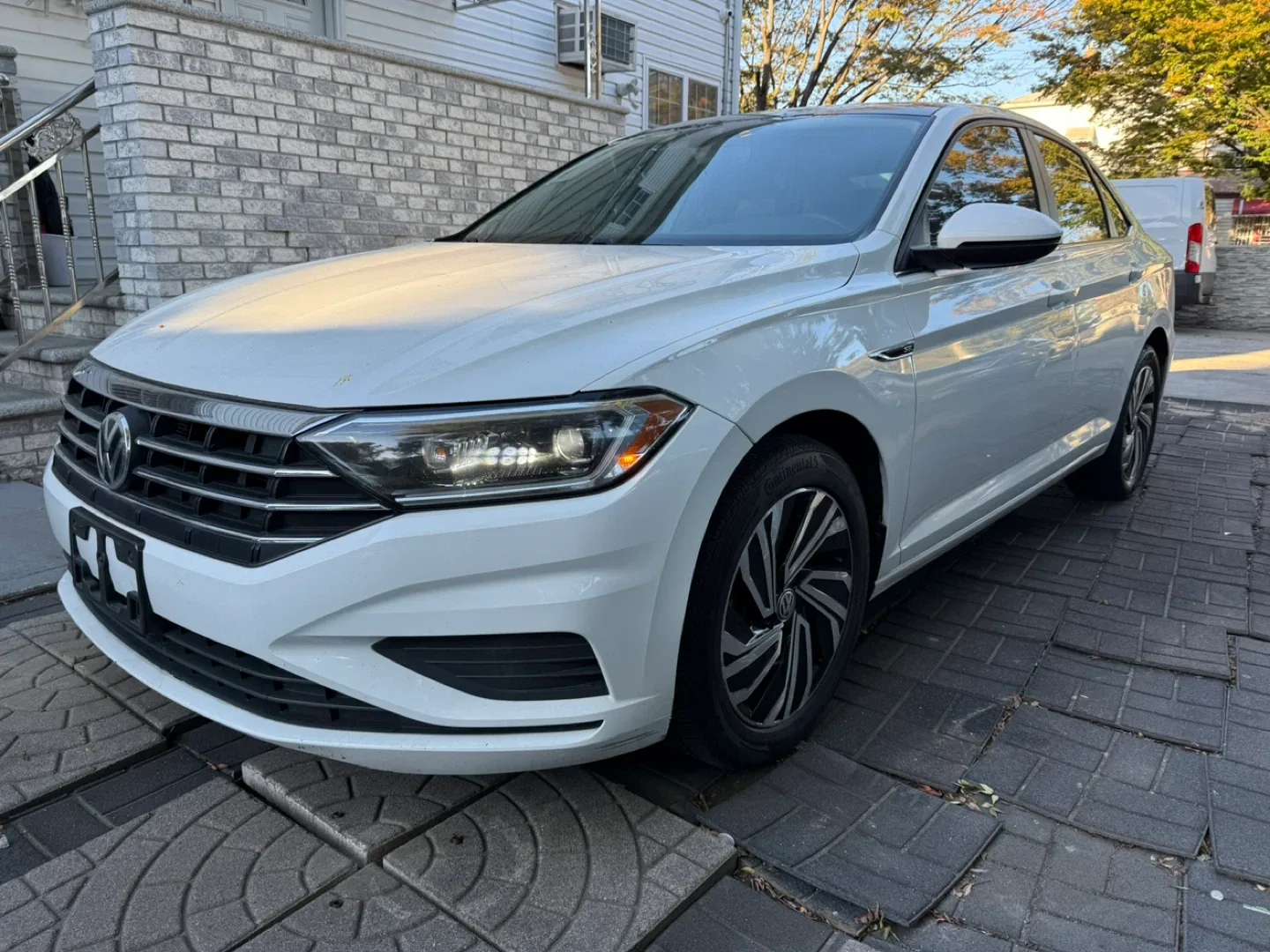 2021 White Volkswagen Jetta Sedan SEL