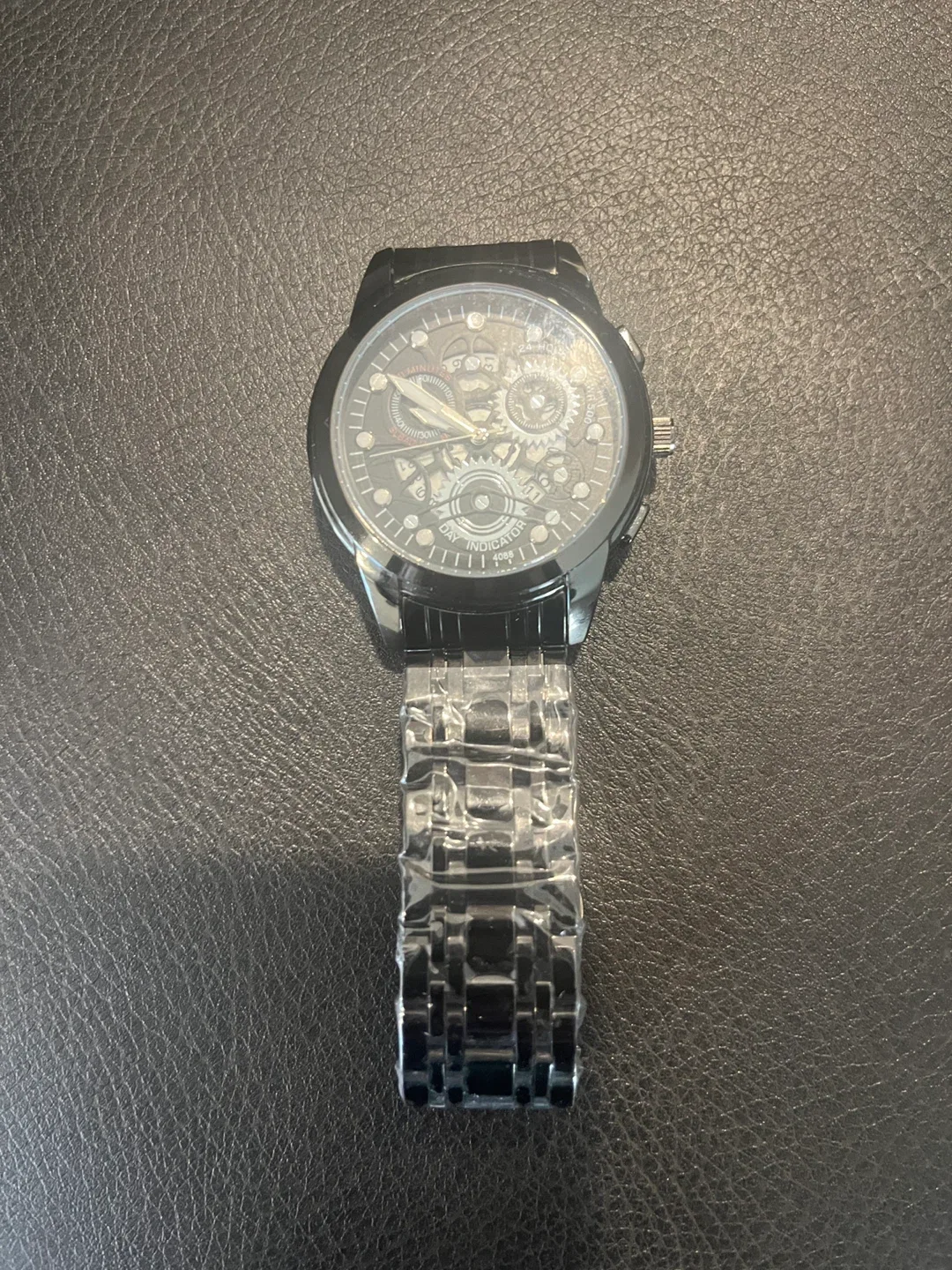 Diouce Men's Black Wristwatch