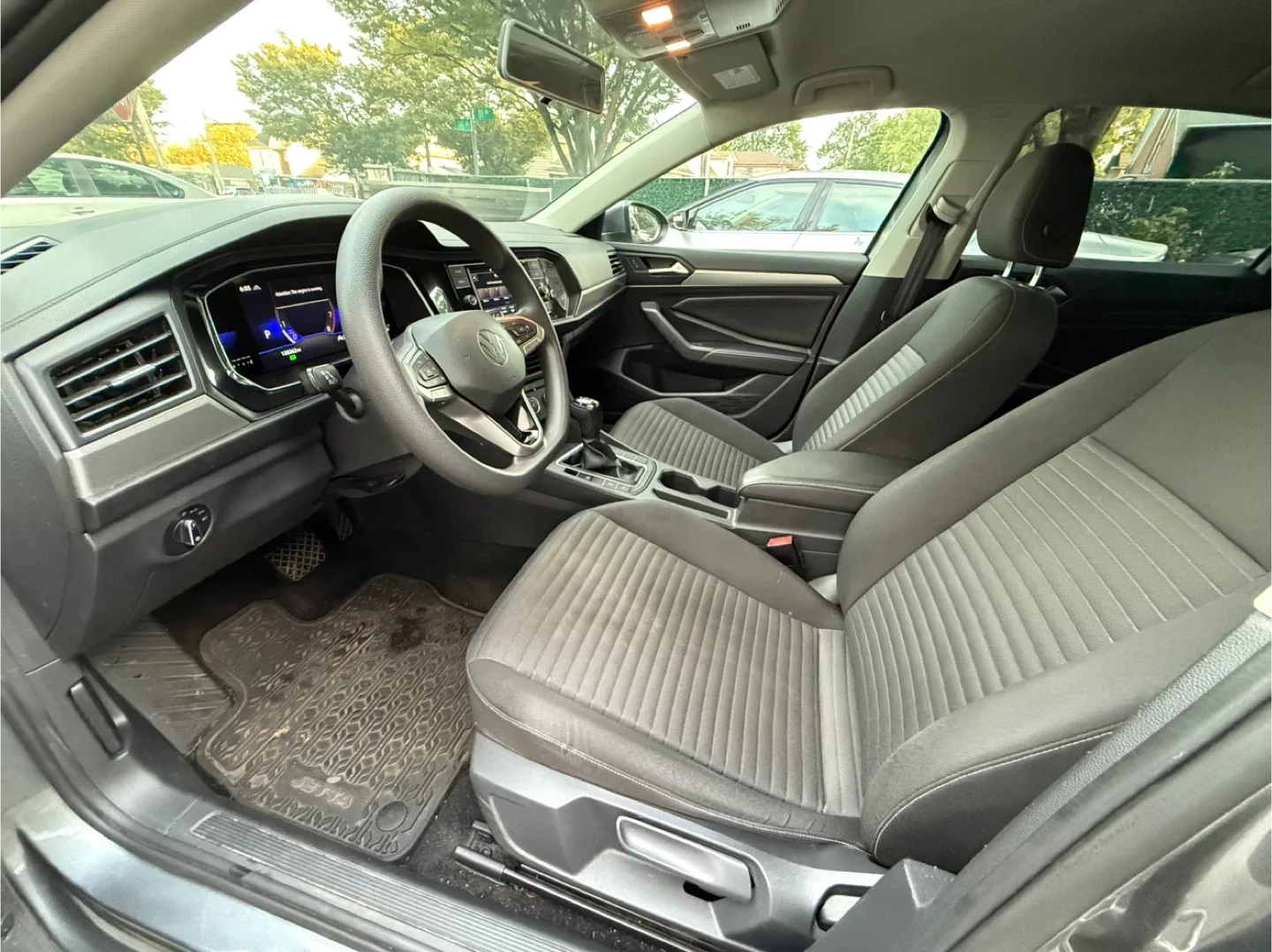 2022 Volkswagen Jetta - Gray Sedan image indicator(6)