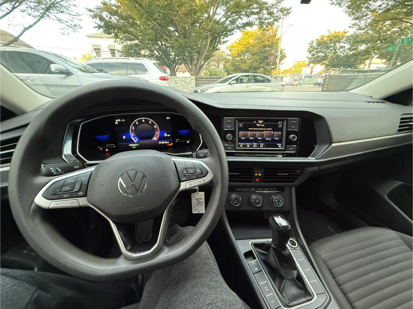 2022 Volkswagen Jetta - Gray Sedan image indicator(8)