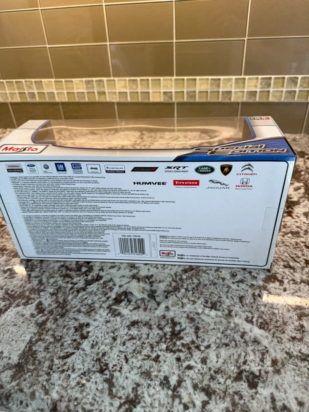 Maisto 1965 Pontiac GTO 1:18 Scale Diecast Model Car