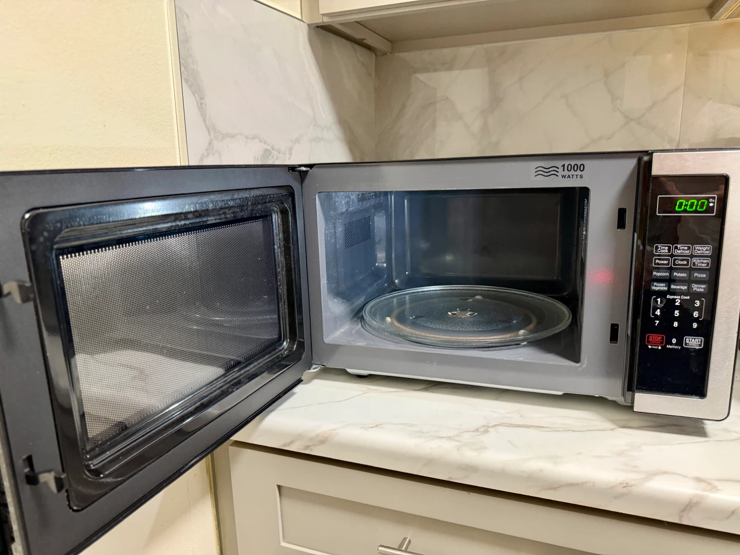 Farberware 1000-Watt Microwave Oven - photo 2