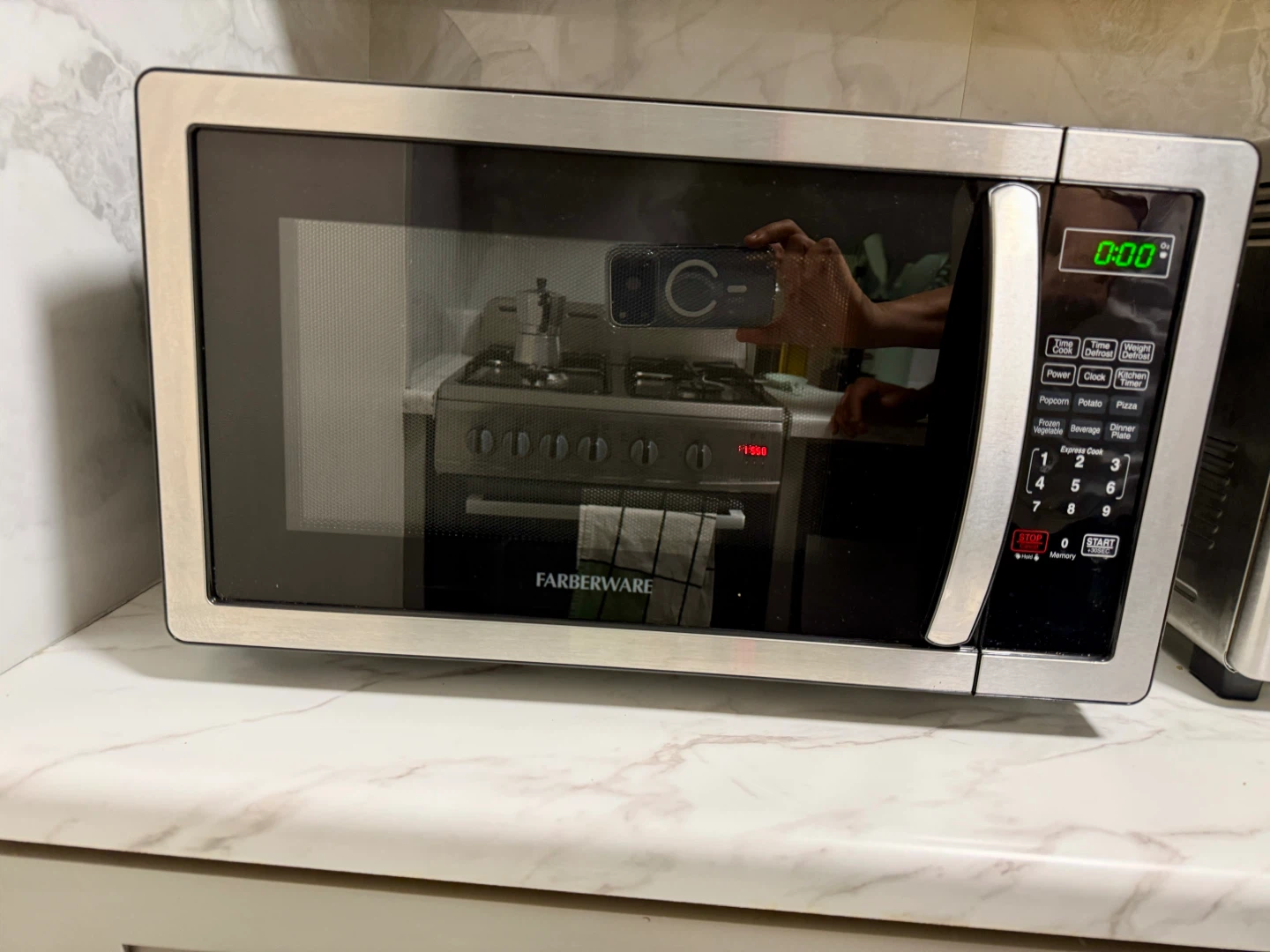 Farberware 1000-Watt Microwave Oven - photo 3