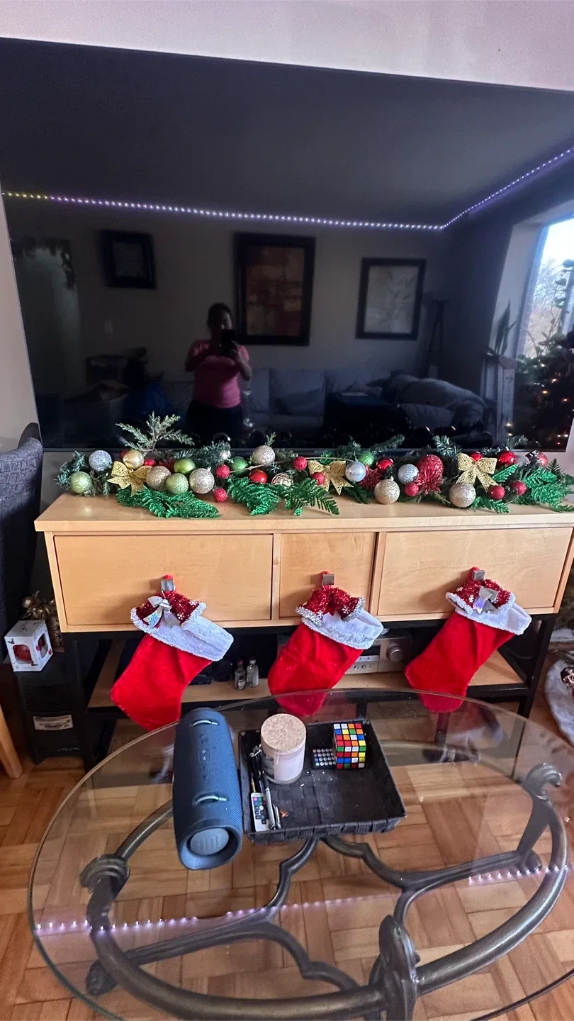 Dining table set & TV stand image indicator(2)