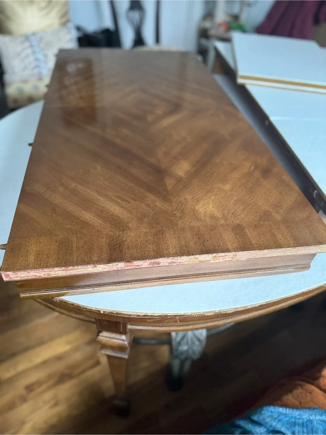 Oval Wooden Extendable Dining Table image indicator(10)