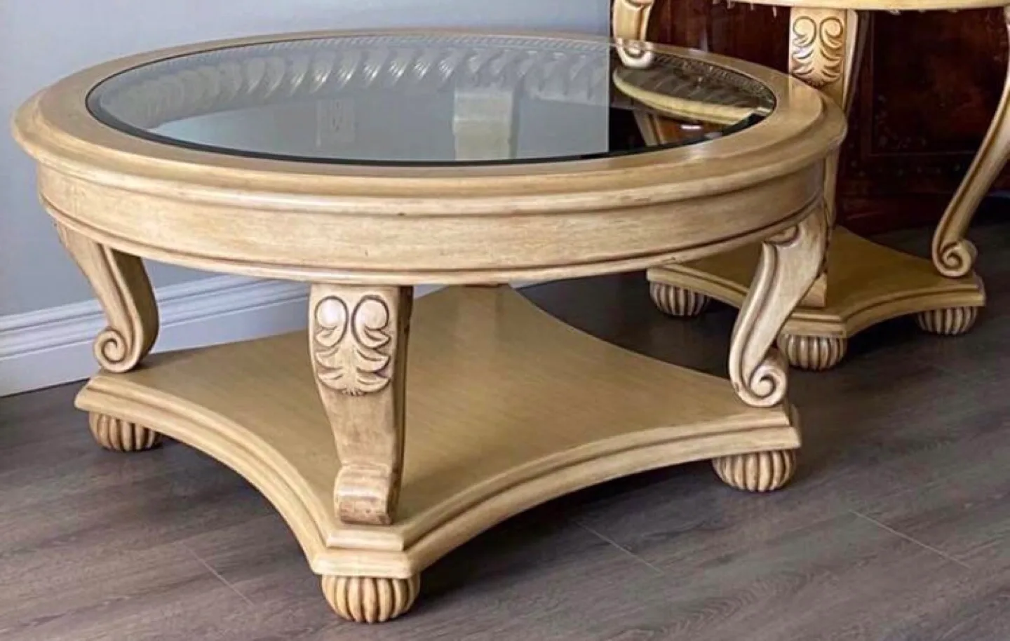 Round Glass Top Coffee Table +2 side tables