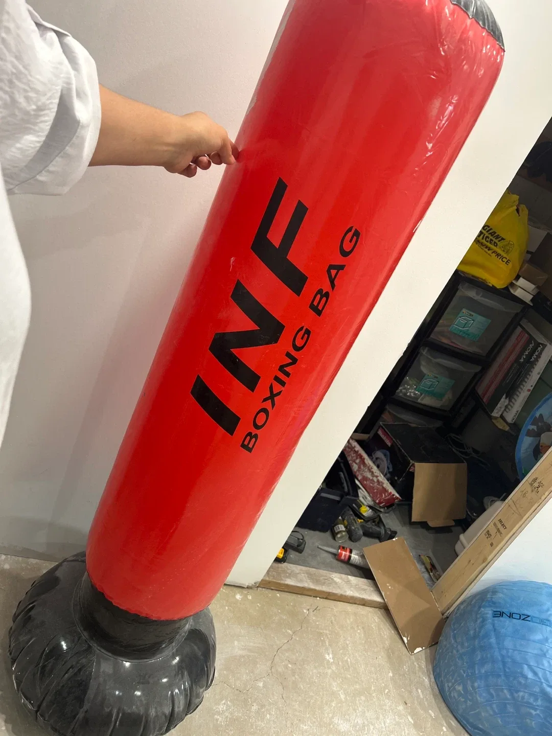 INF Boxing Bag - Red, 58 inches image indicator(4)