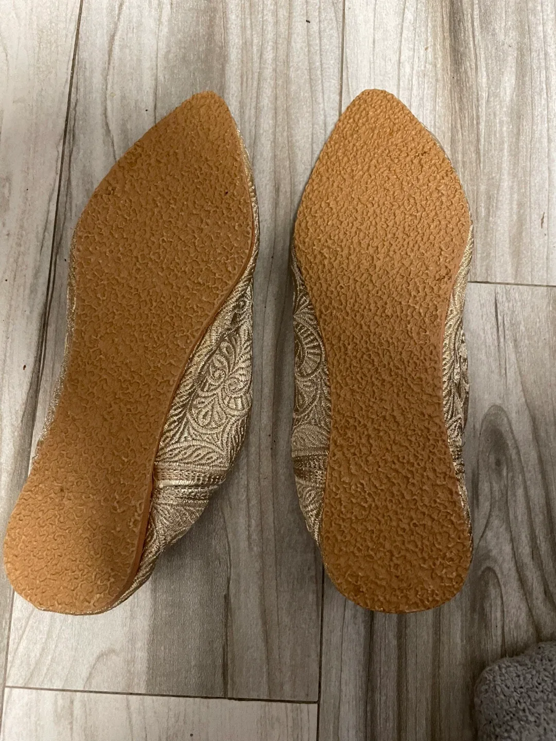 Women's embroidered babouche - Handmade Moroccan slipper image indicator(4)