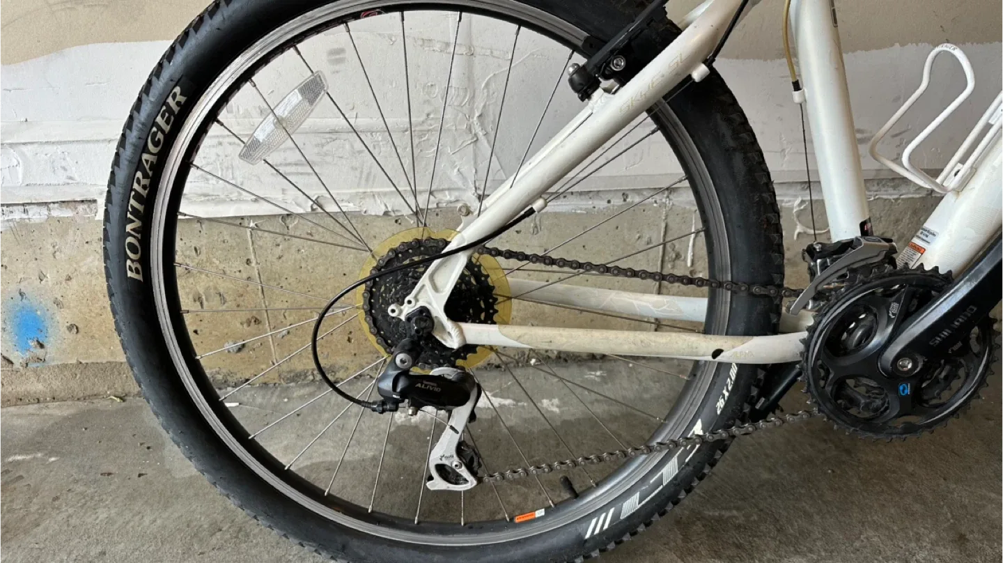 Trek Mountain Bike - 26 inch wheel image indicator(6)