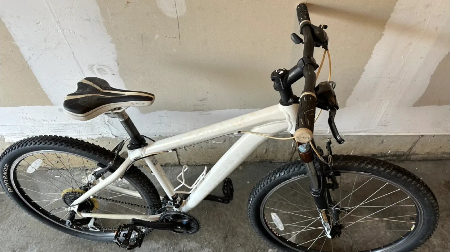 Trek Mountain Bike - 26 inch wheel image indicator(8)