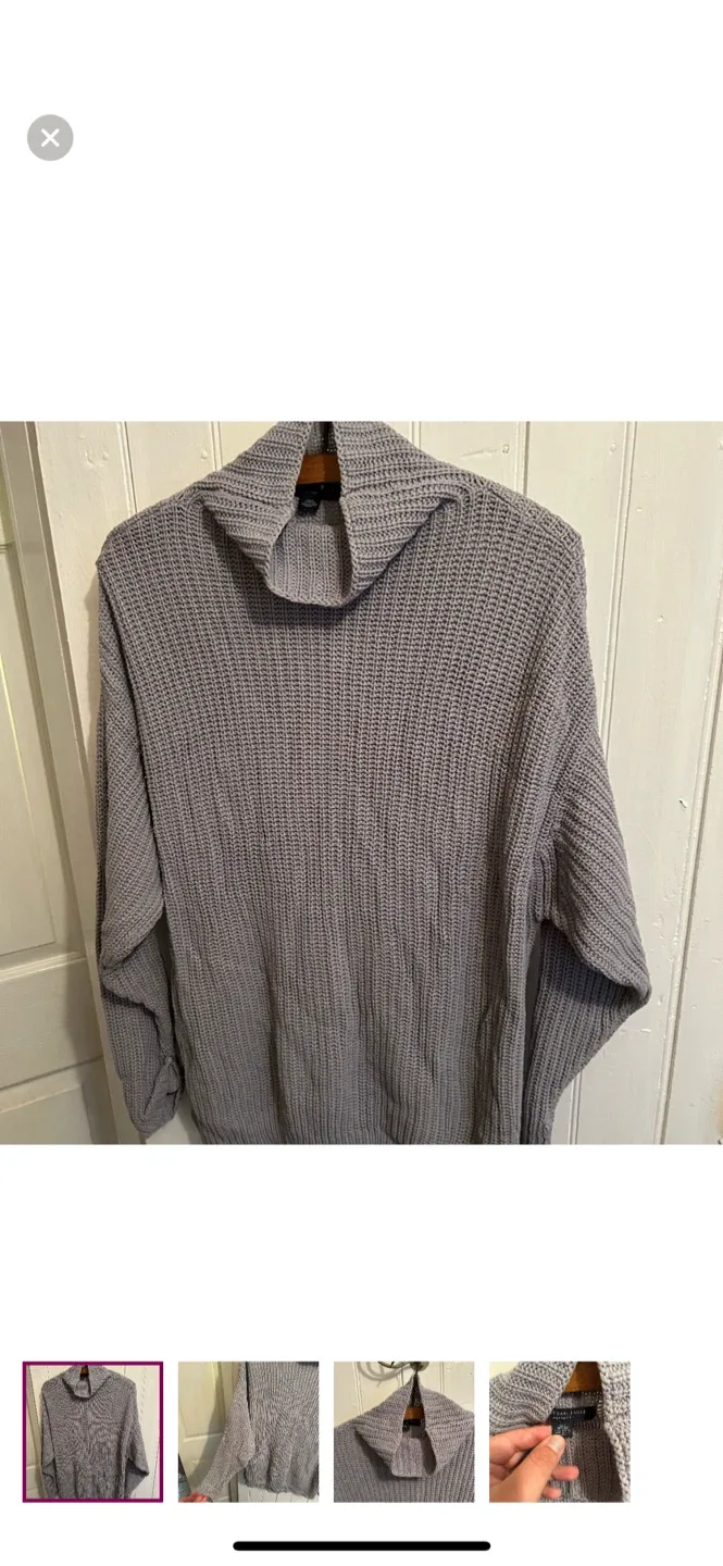 American Eagle Oversized Knit Turtleneck XS/S