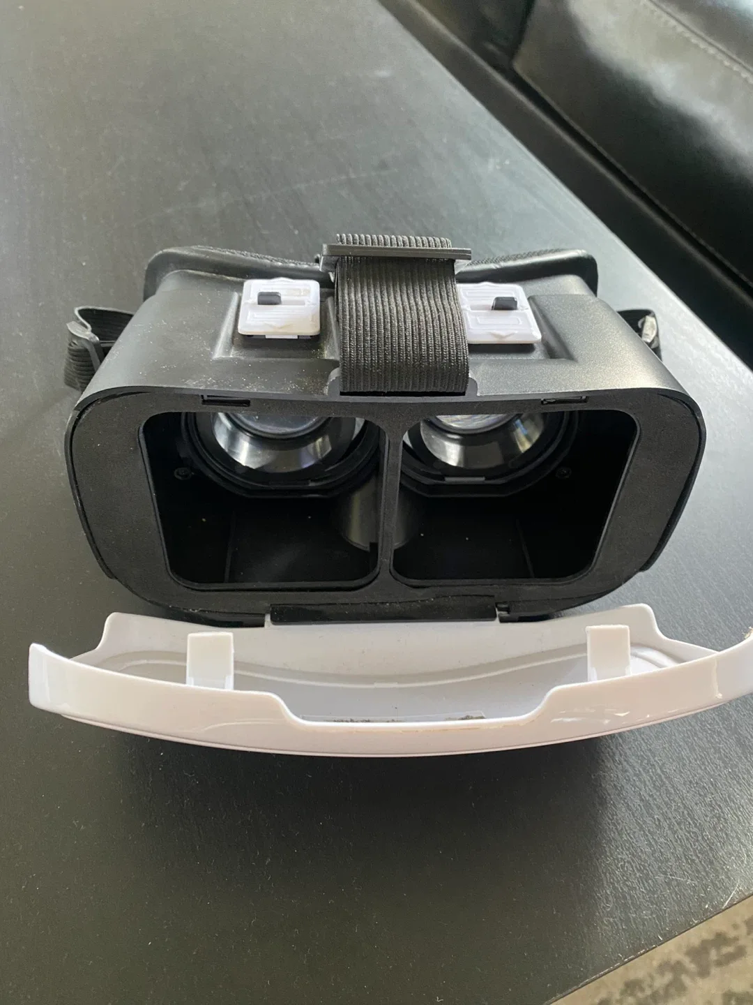 VR-Smartphone Headset- Black & White image indicator(6)