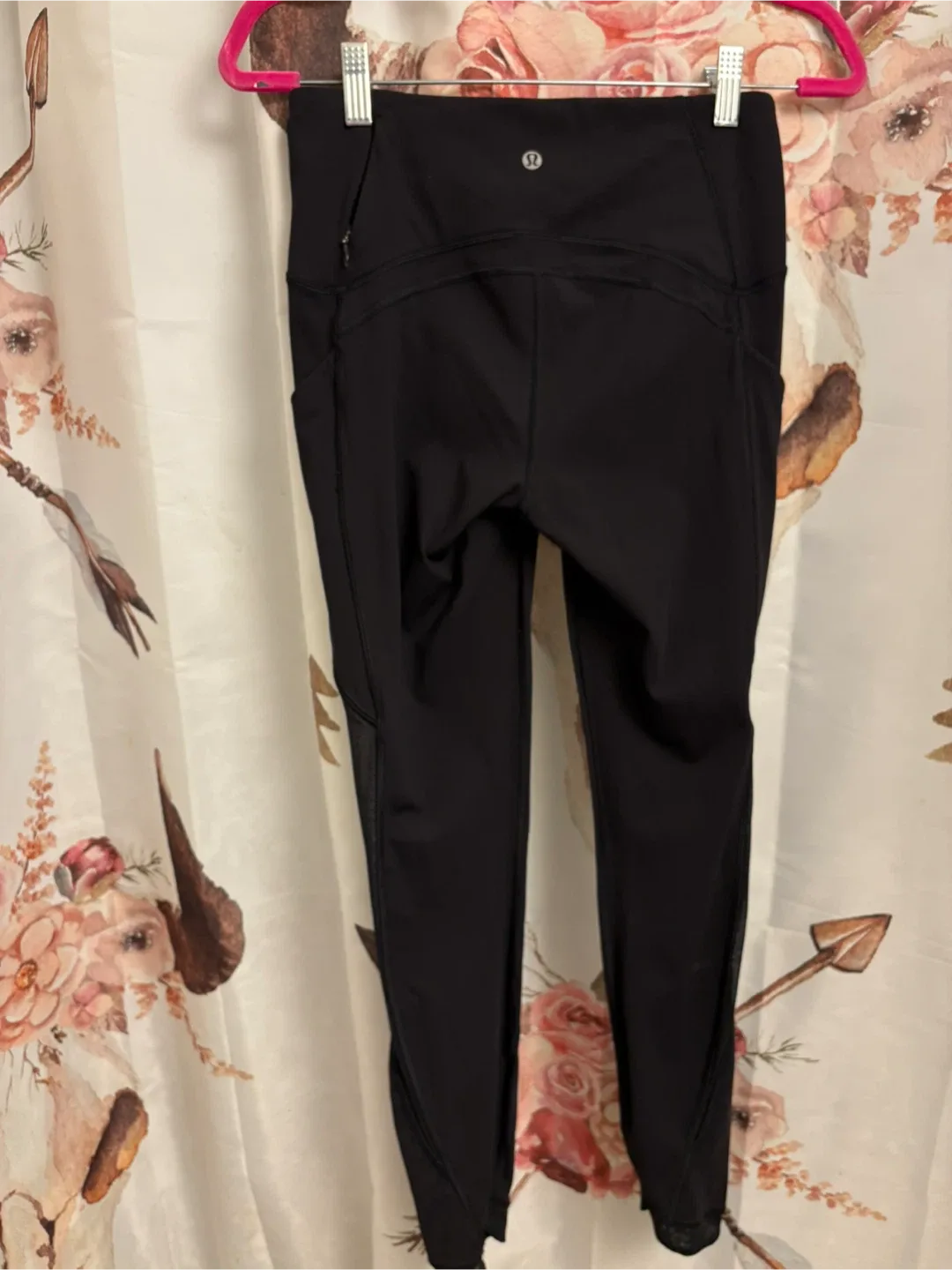 Lululemon Black Leggings - Size 6 image indicator(5)