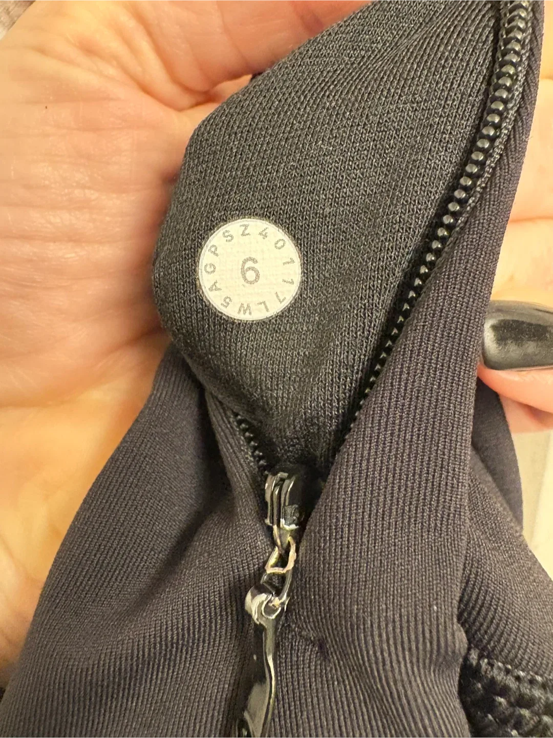 Lululemon Black Leggings - Size 6 image indicator(2)