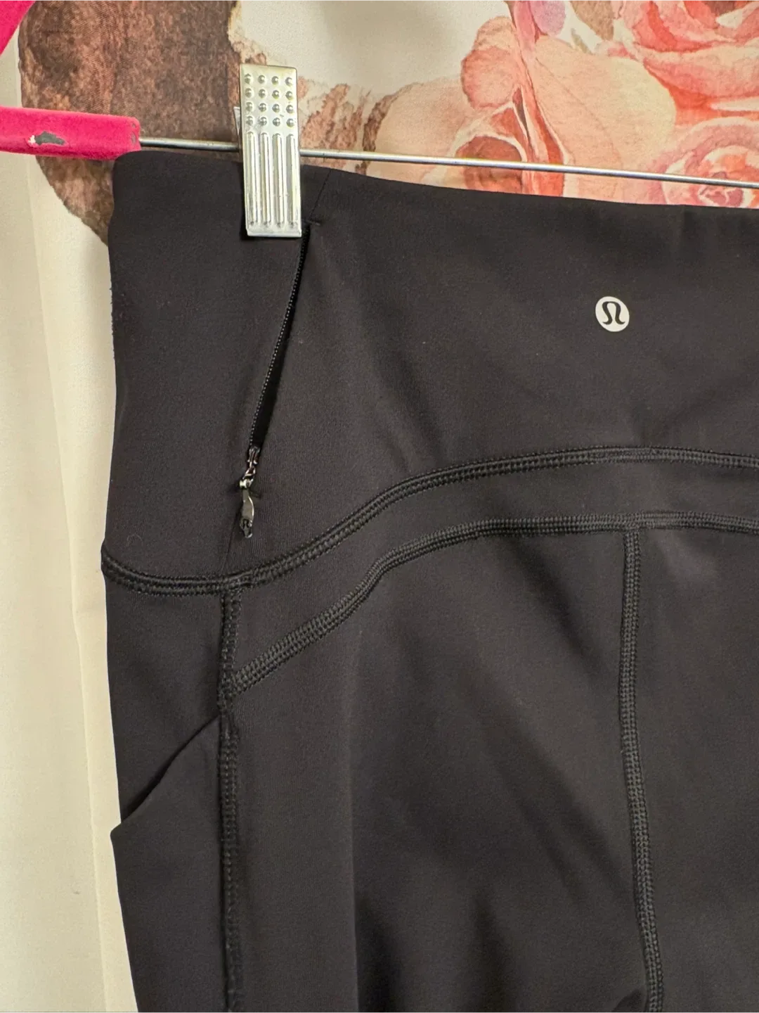 Lululemon Black Leggings - Size 6 image indicator(7)