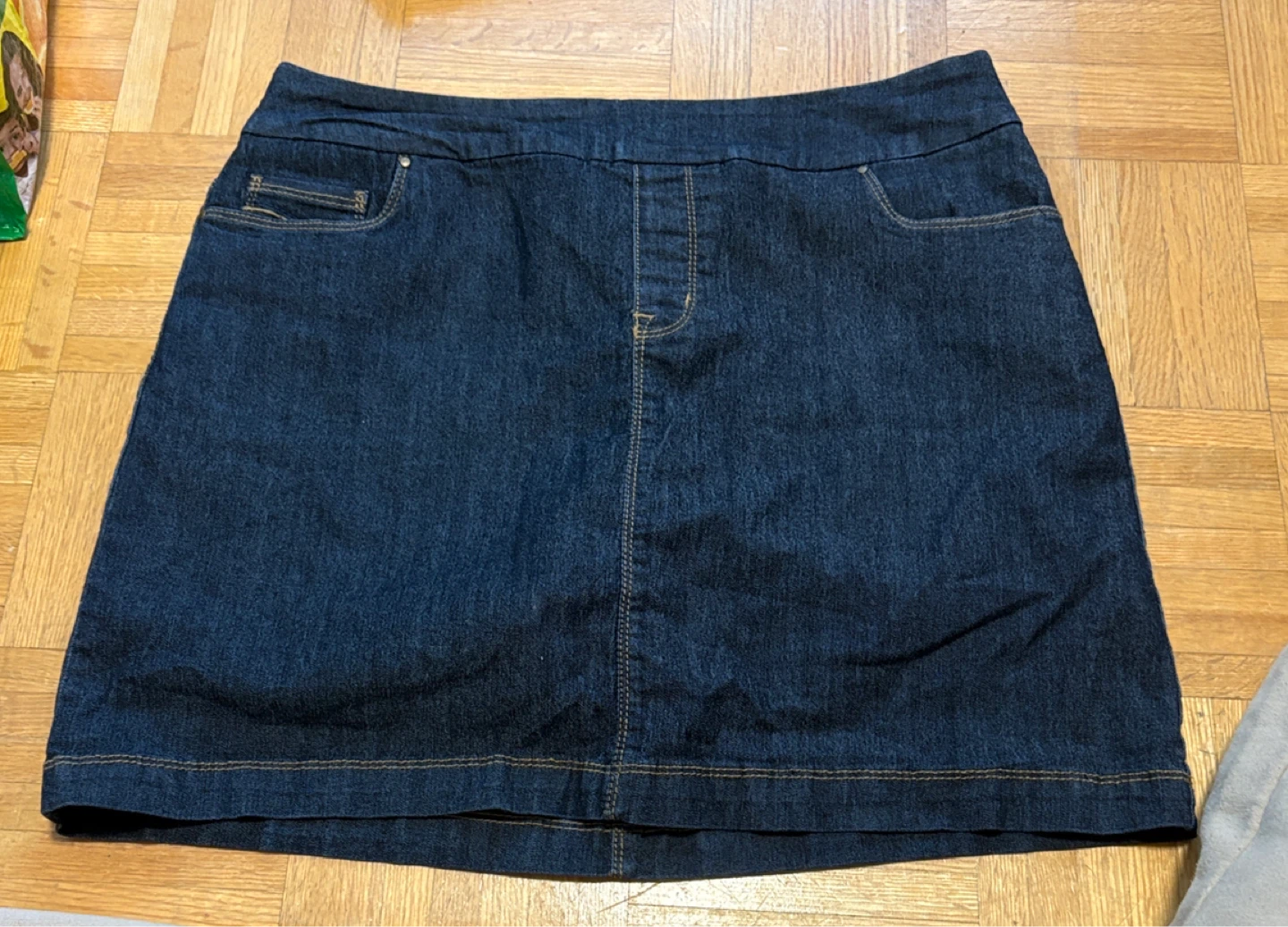 Reitmans Jeans Skirt - Size 11