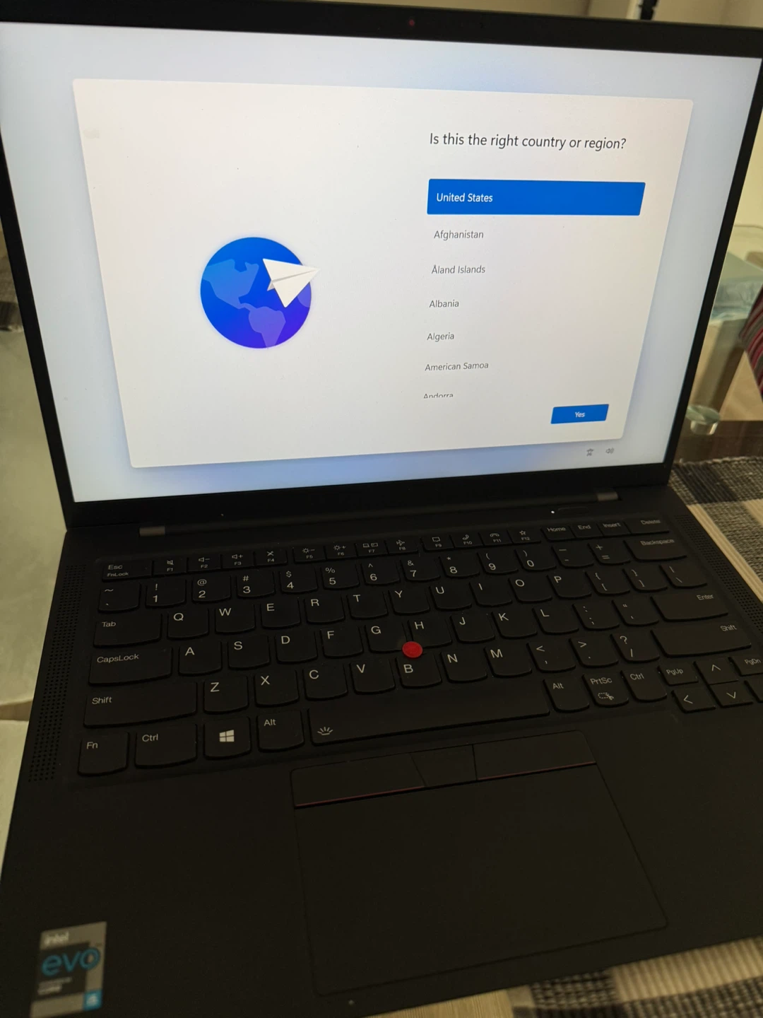 Lenovo X1 carbon 9th gen - photo 2