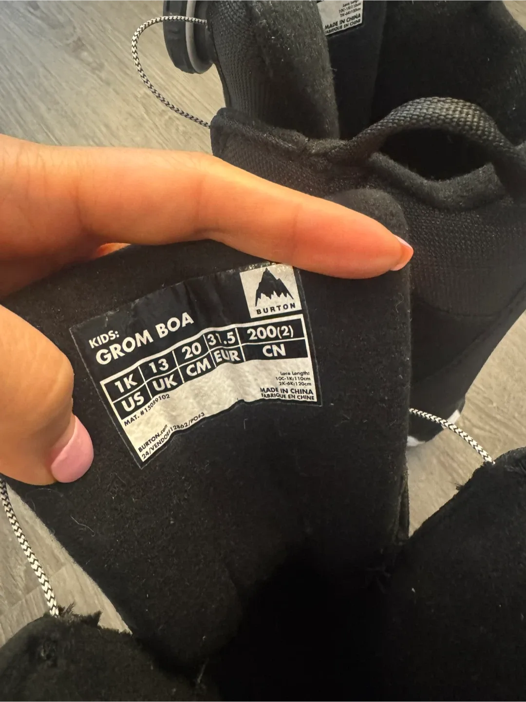 Burton Snowboard + Grom Boa boots + Grom Bindings image indicator(7)